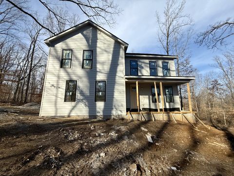 10005 Forest Lane Bon Aqua TN 37025