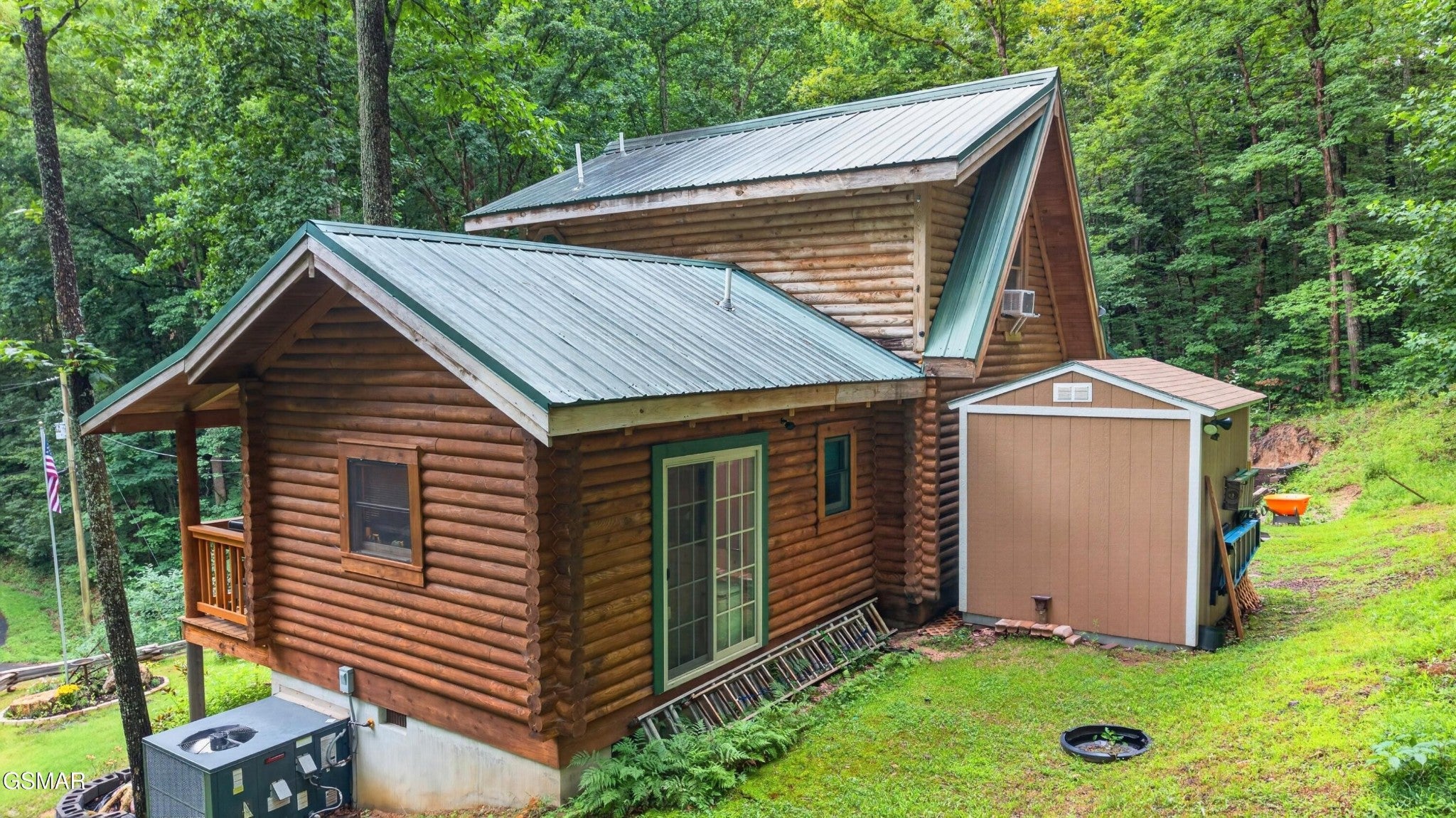 2104 Reid Lane