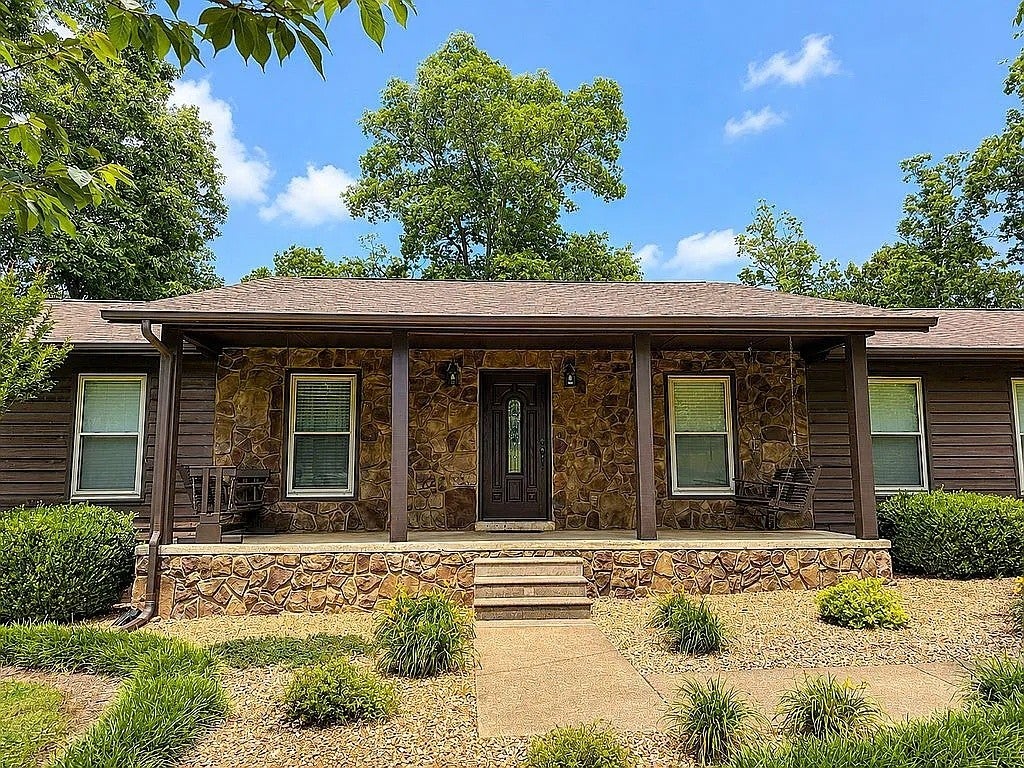 120 Smith Rd