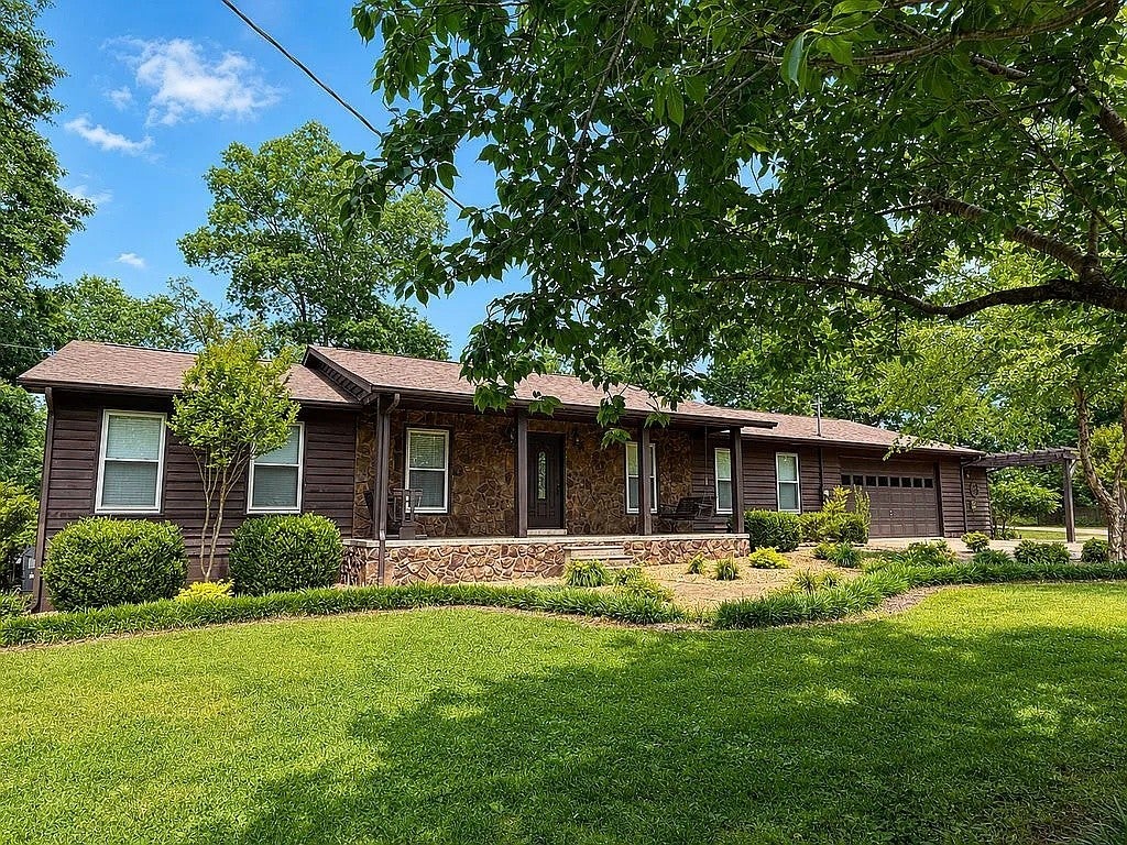 120 Smith Rd