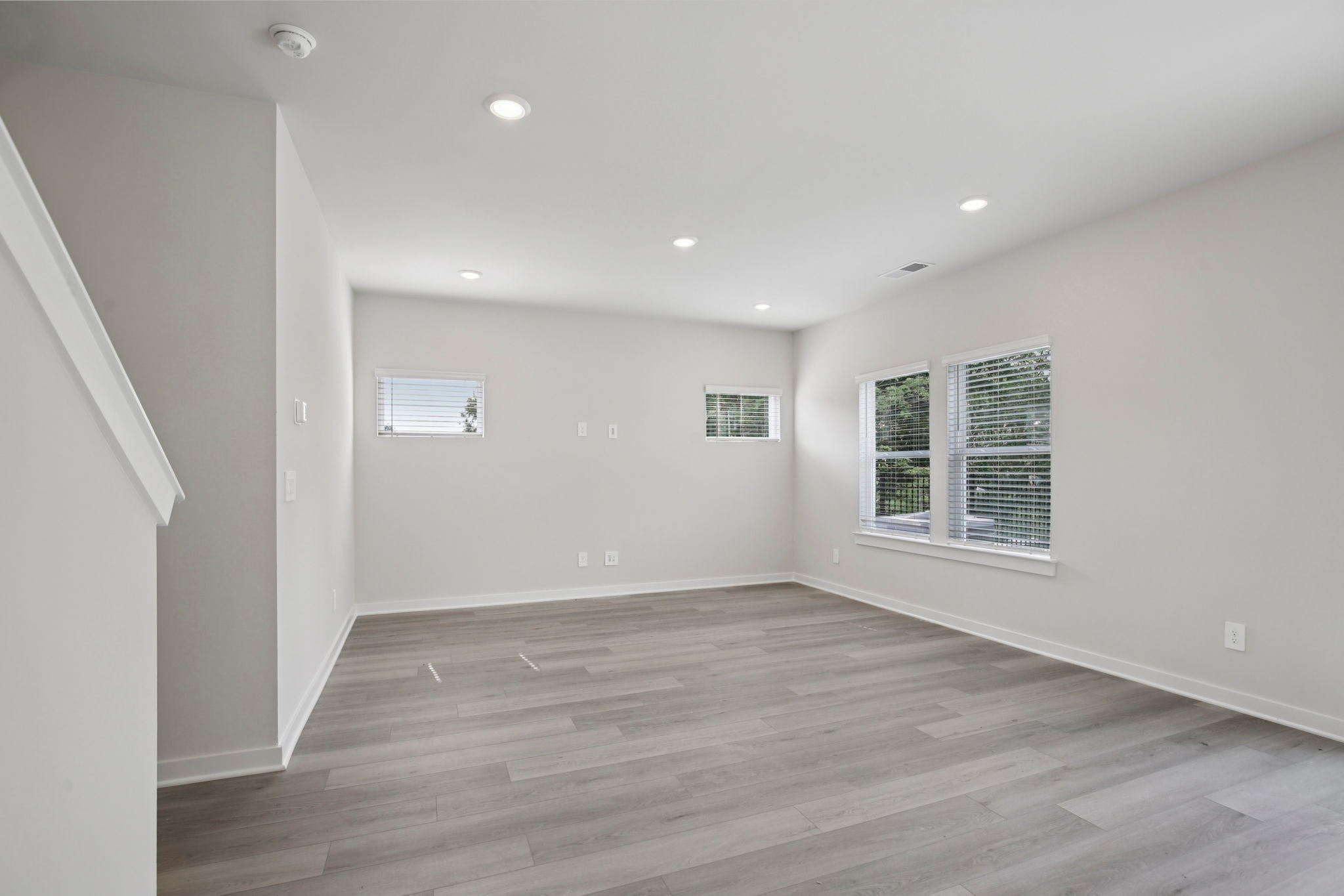 809 Lewis Way
