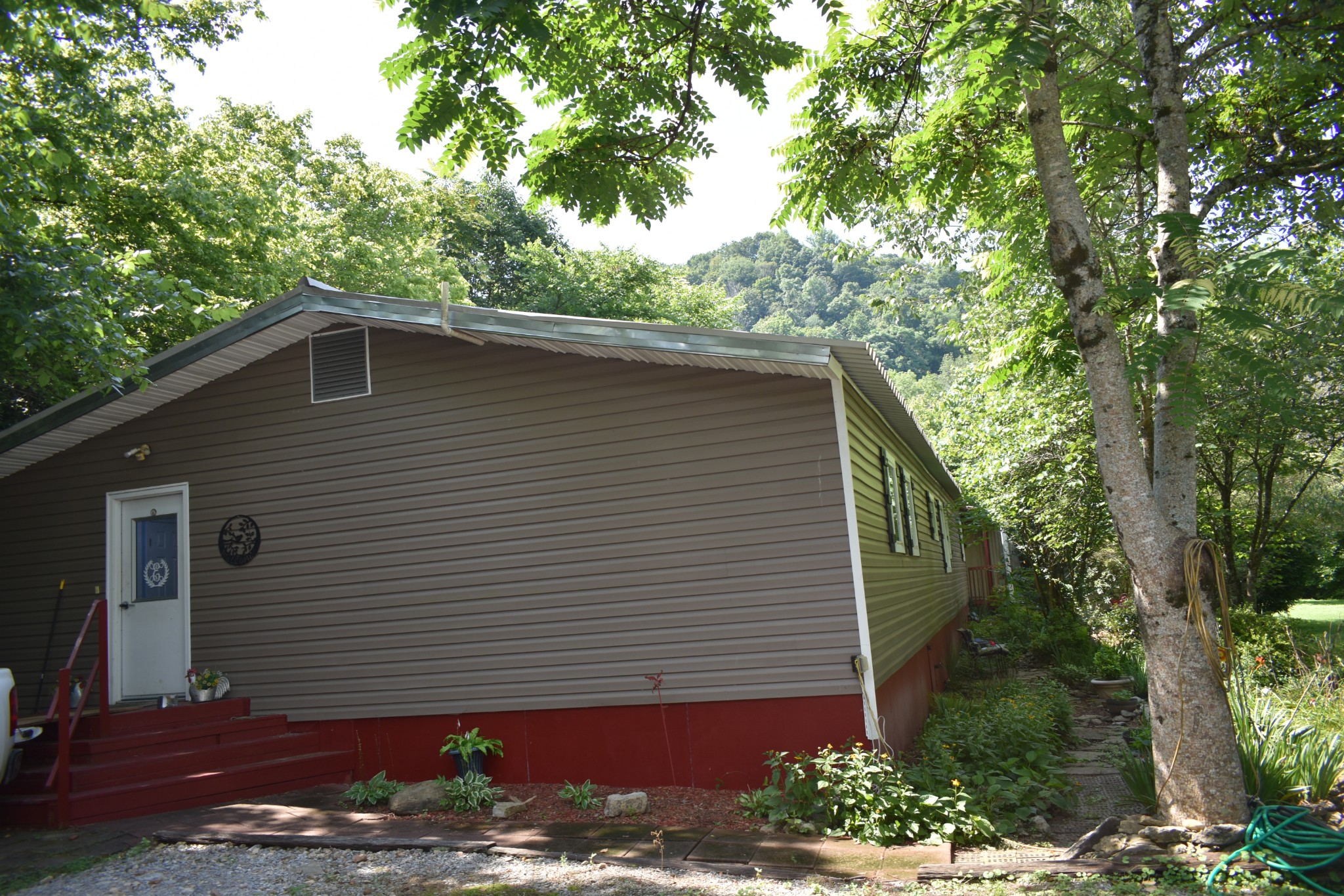 33 Nascar Ln