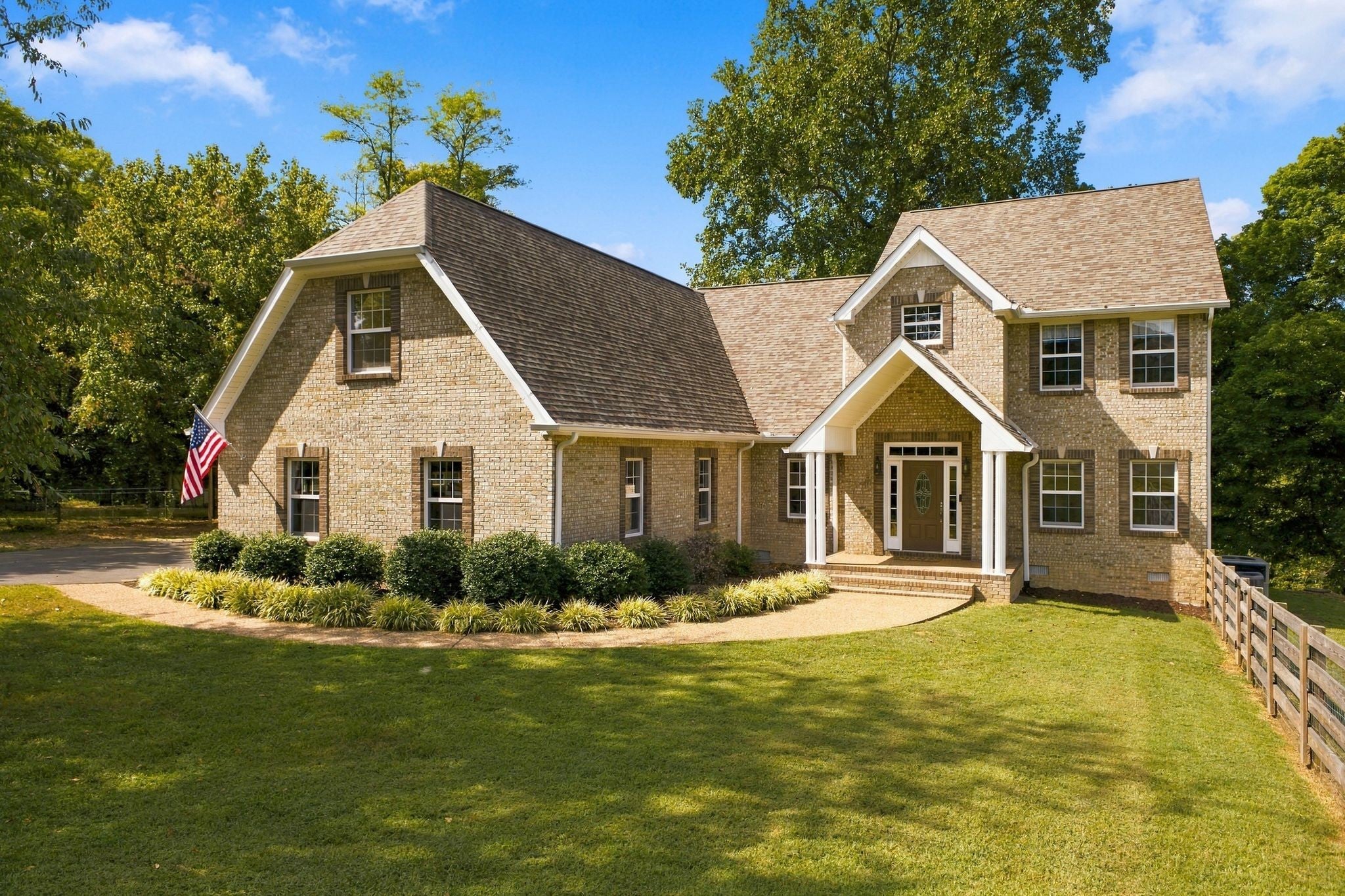 313 Burr Oak Ct