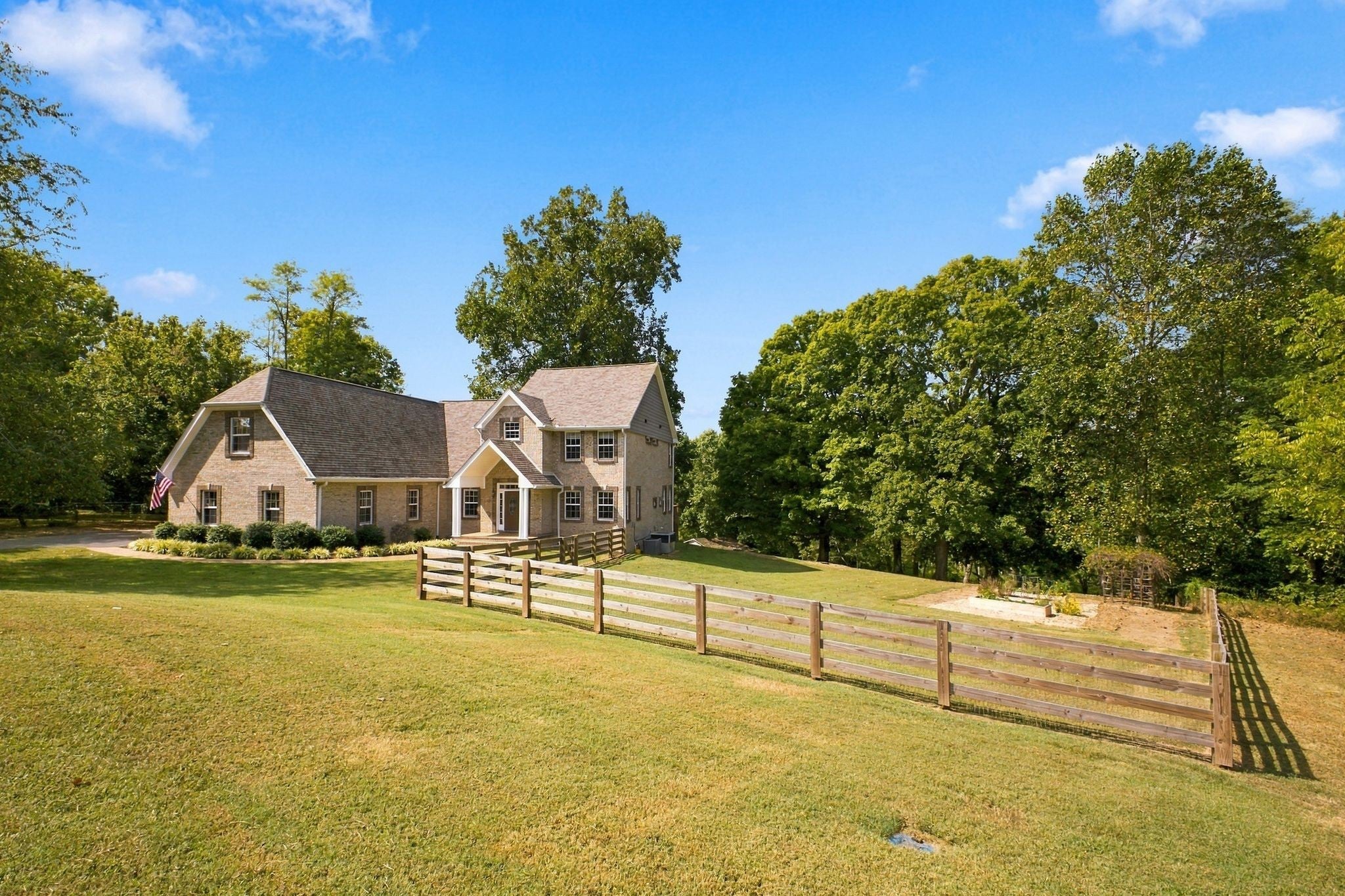 313 Burr Oak Ct
