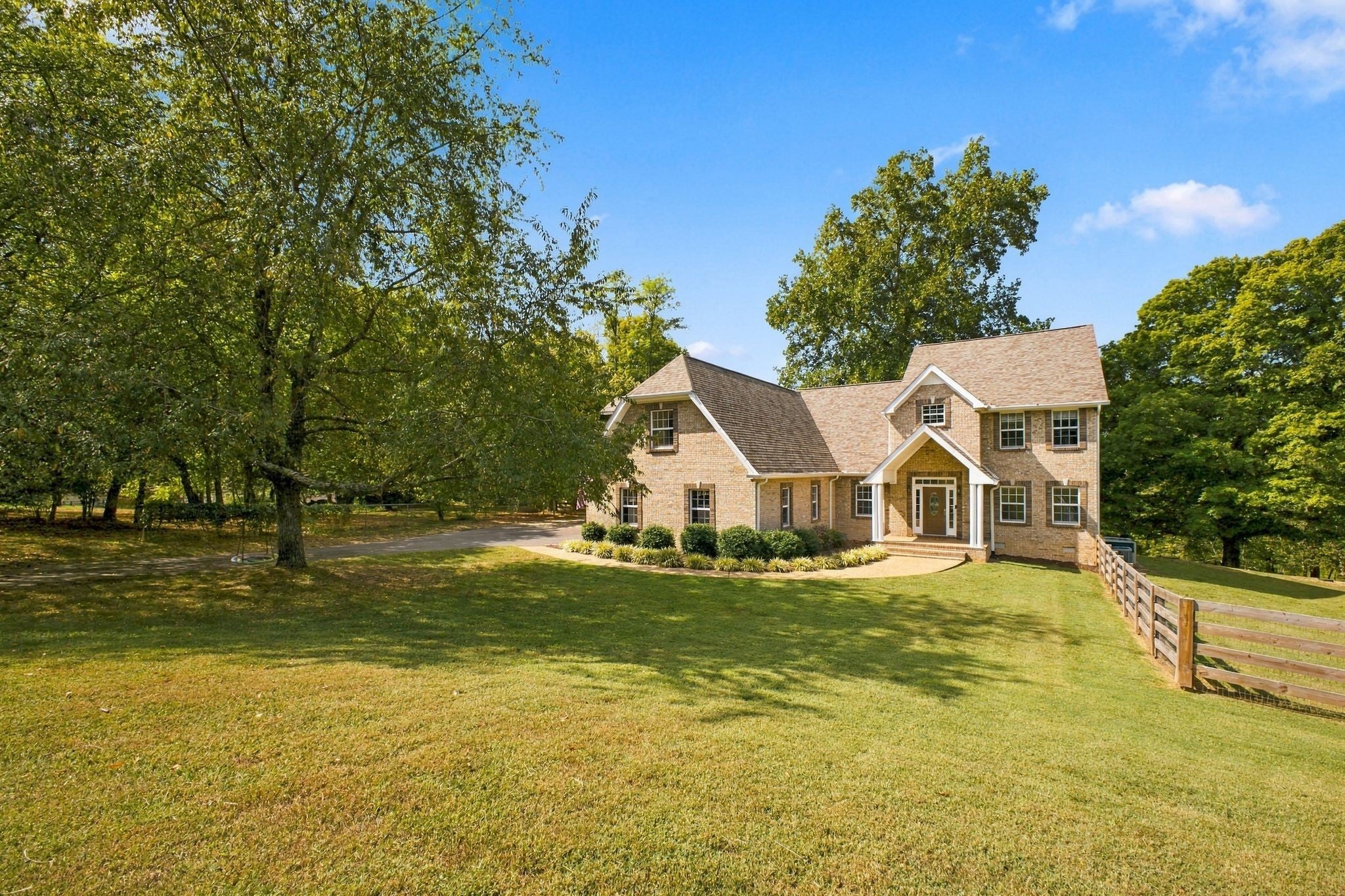 313 Burr Oak Ct