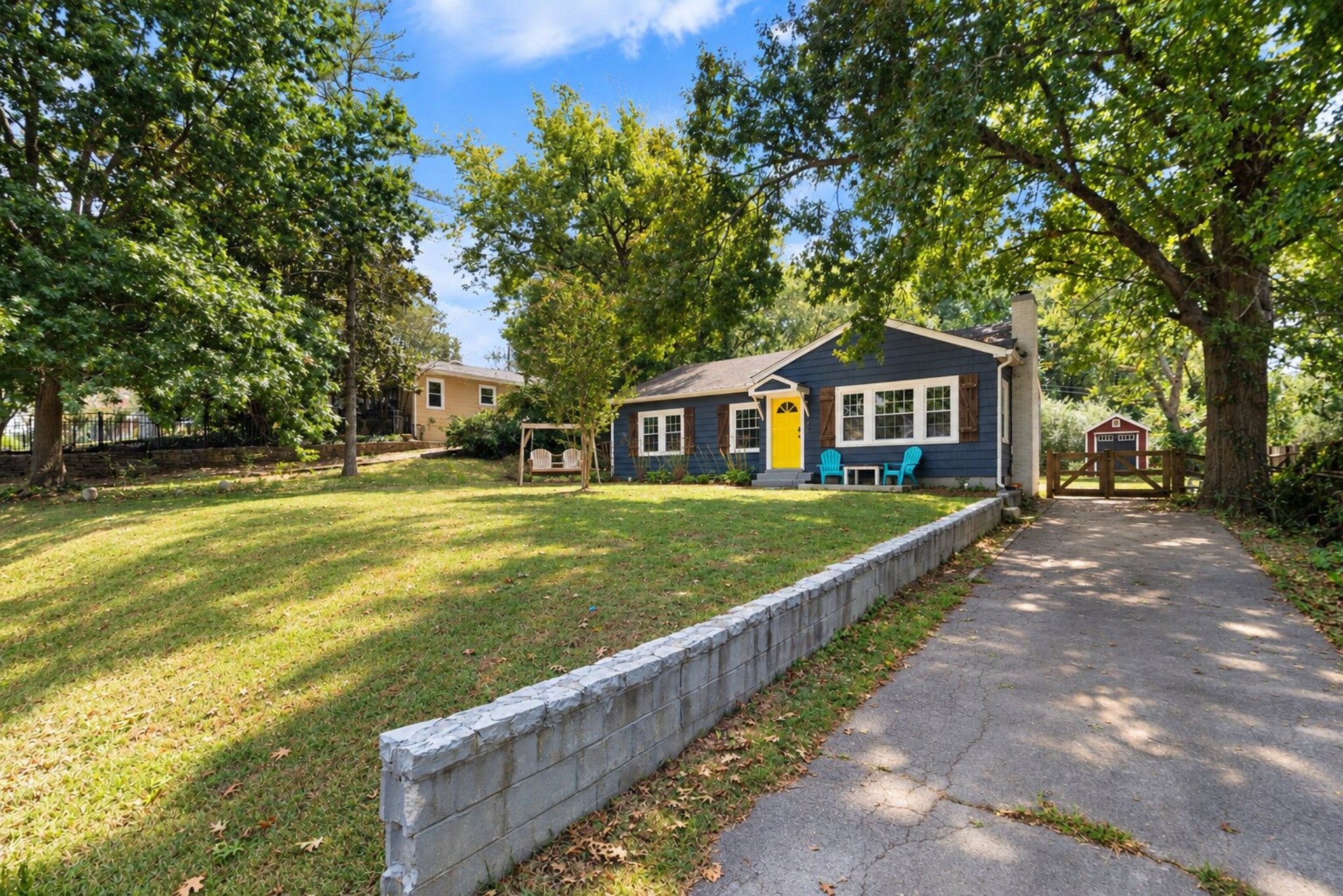 909 Edgewood Dr