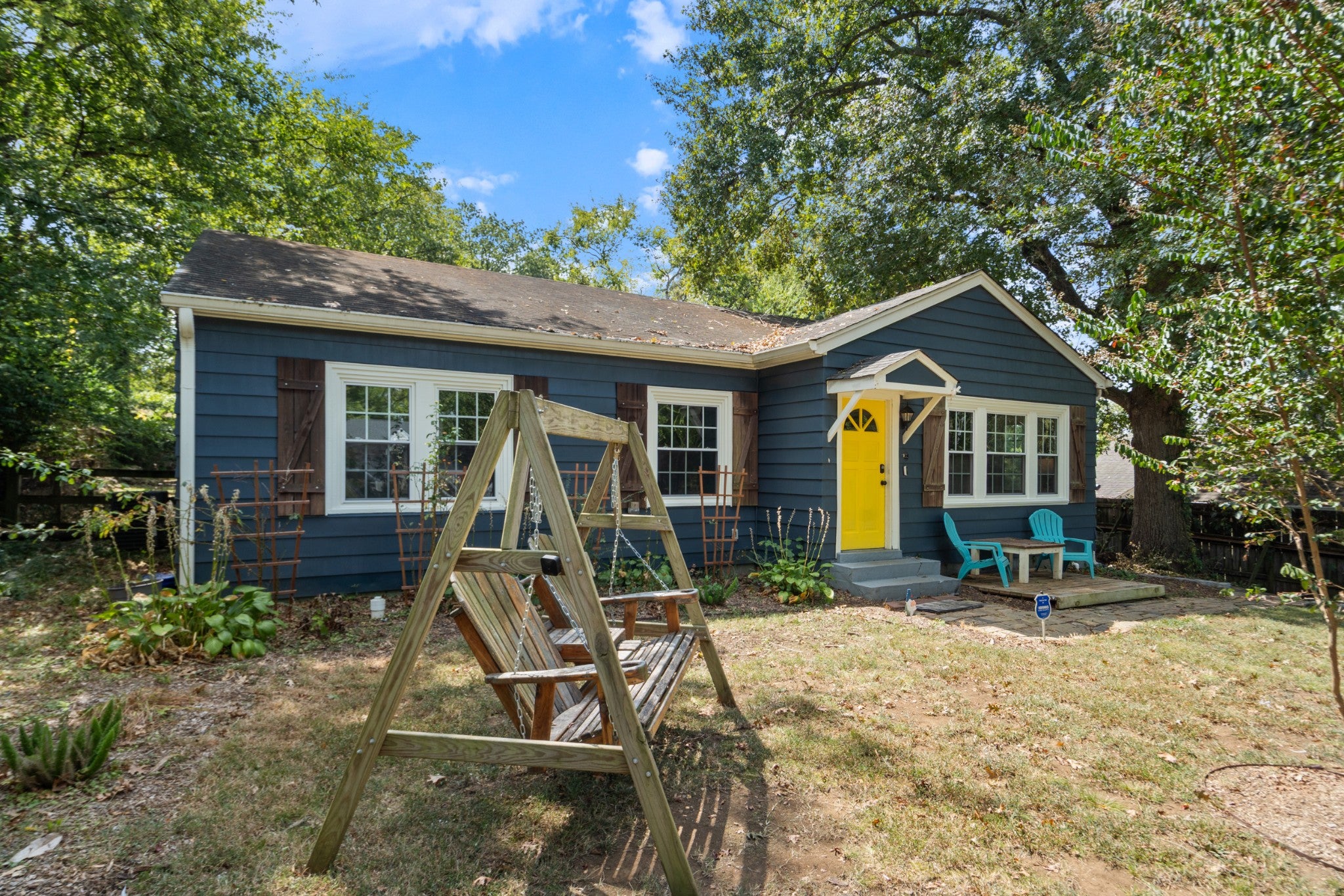 909 Edgewood Dr