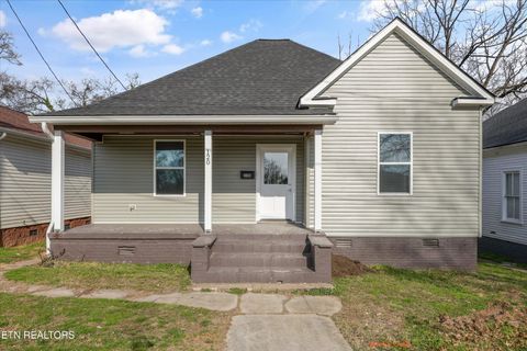 Photo of 120 S Kyle St, Knoxville, TN 37915 (MLS # 3143397)