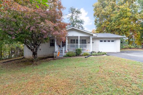 205 Oak Dr Dickson TN 37055