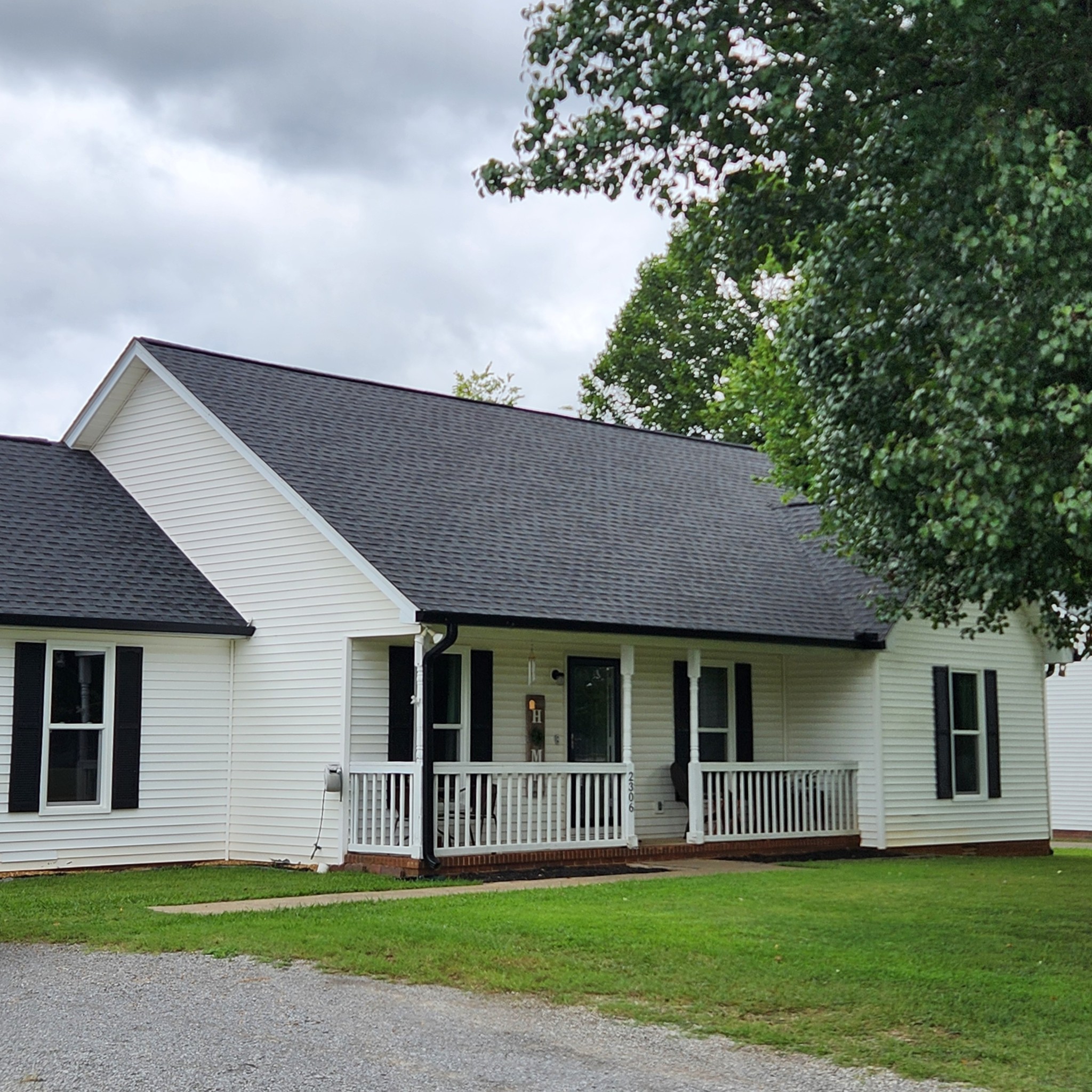 2306 Centertree Dr