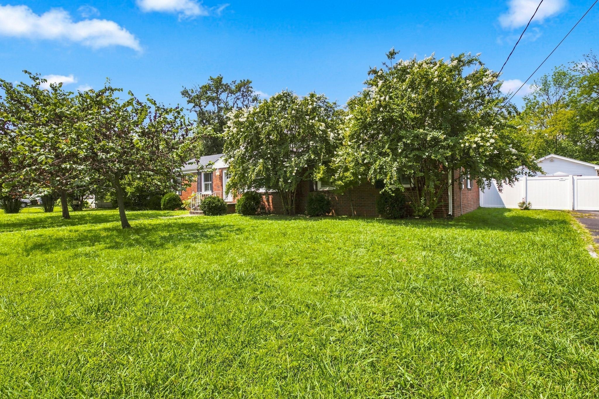 122 Hammond Ave