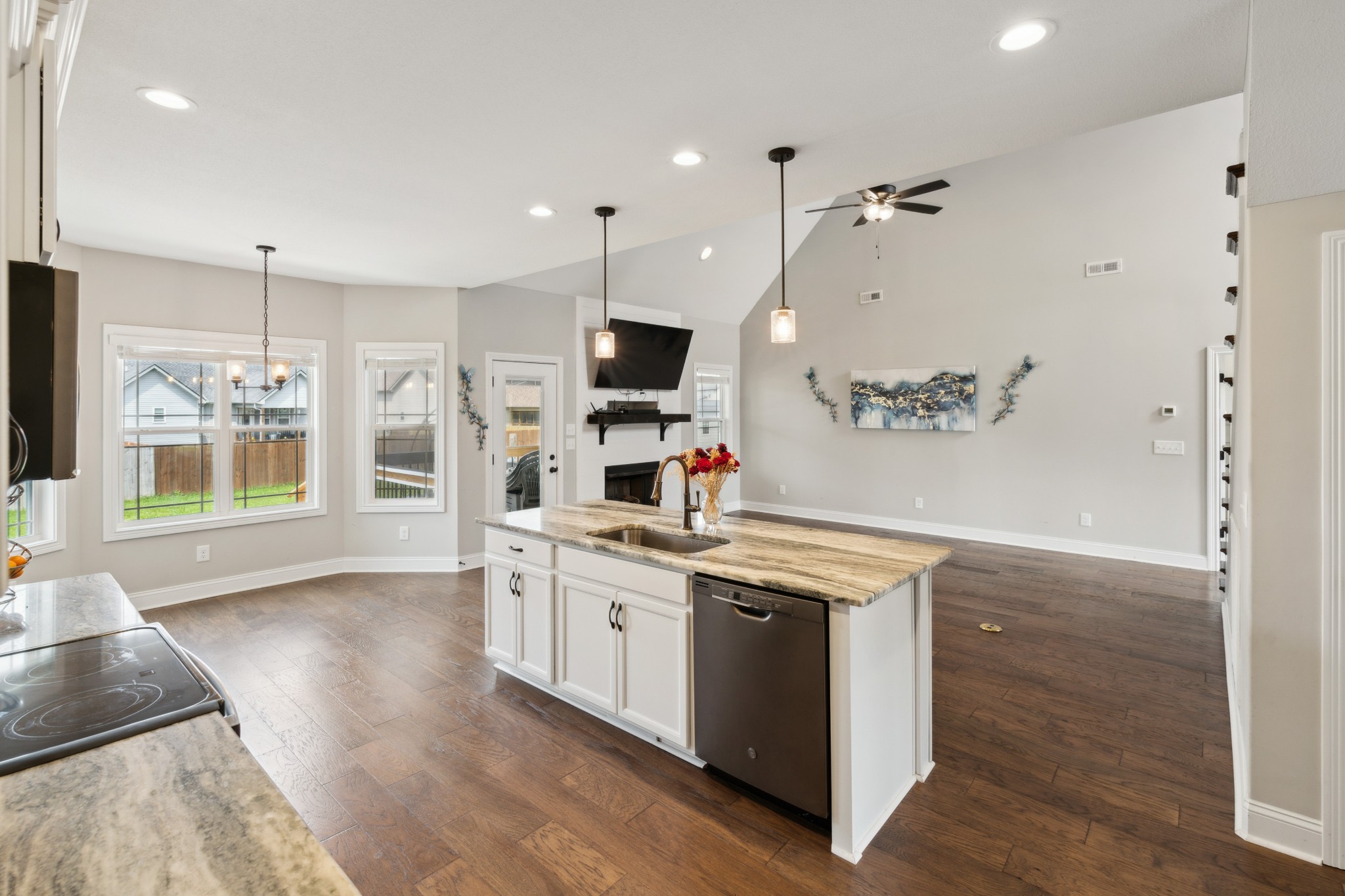 1344 Apple Blossom Rd