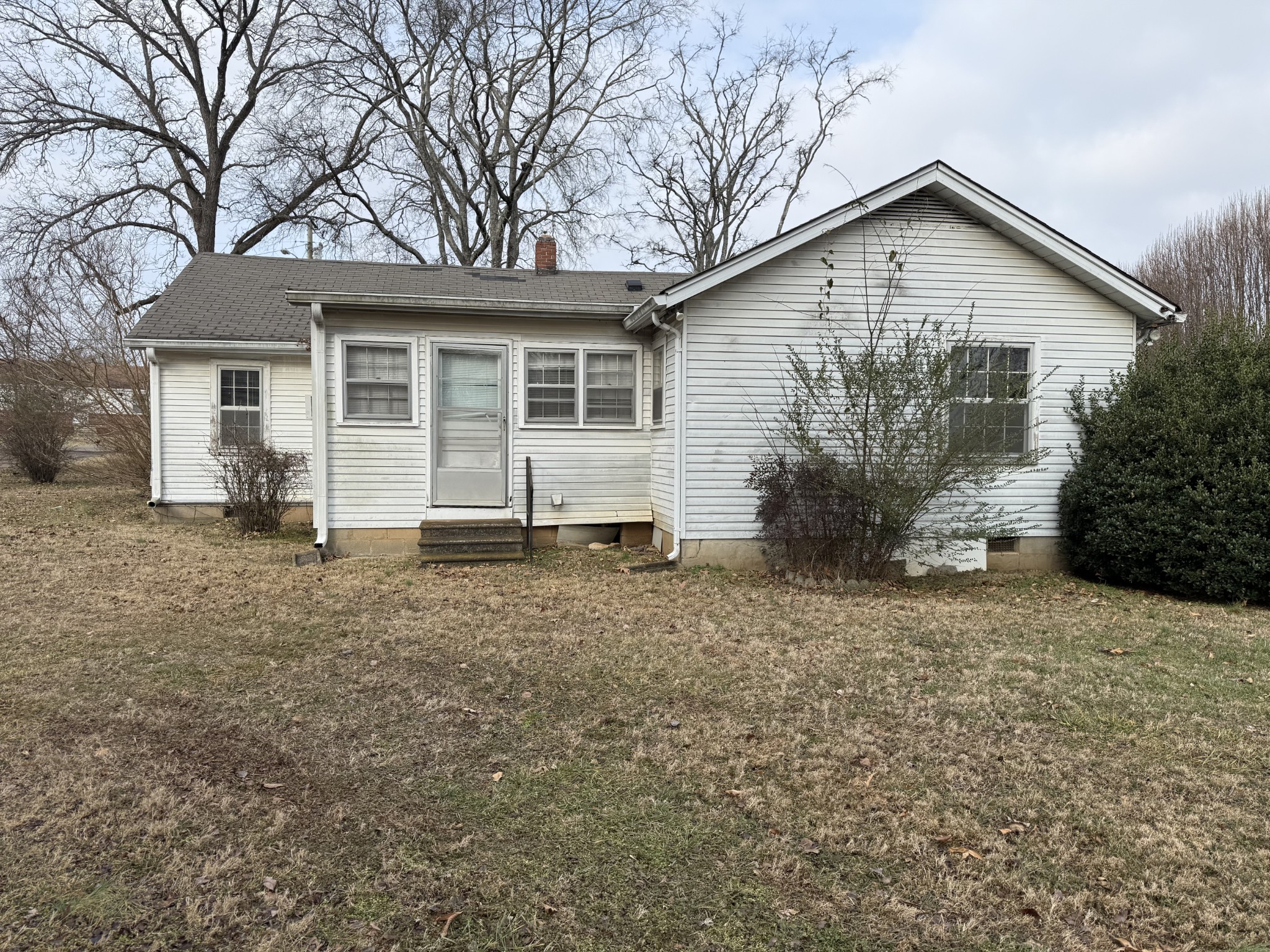 513 Castle Heights Ave