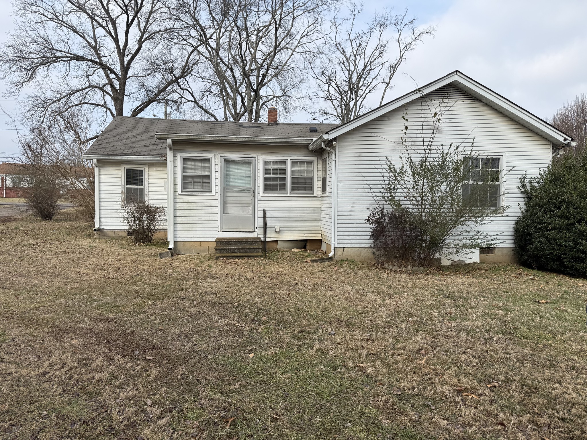 513 Castle Heights Ave