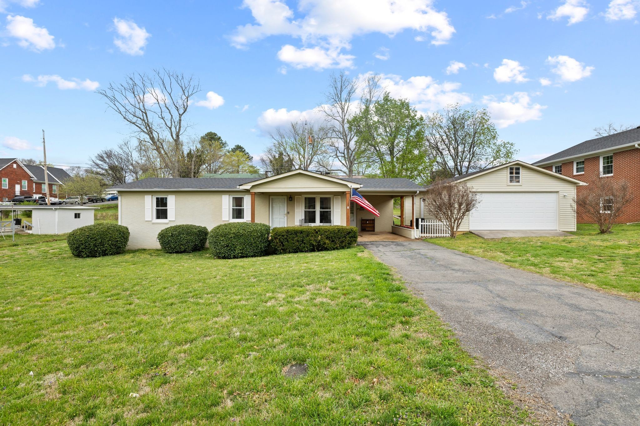204 Terrace Ln