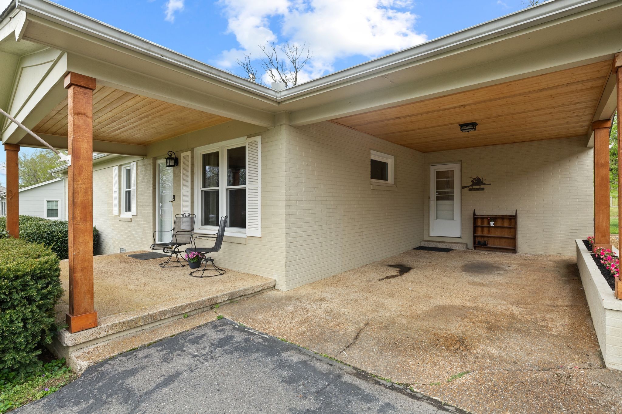 204 Terrace Ln