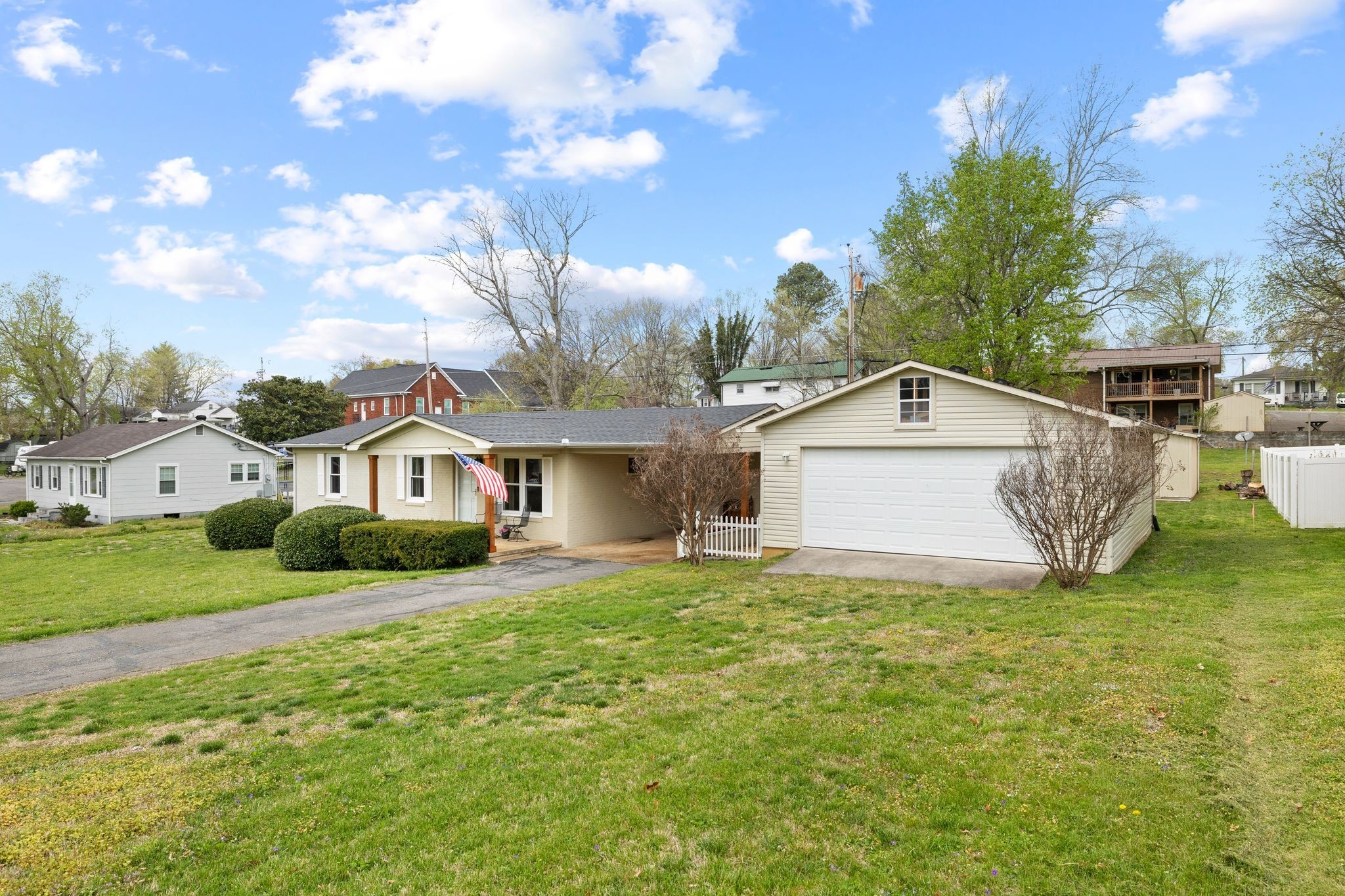 204 Terrace Ln