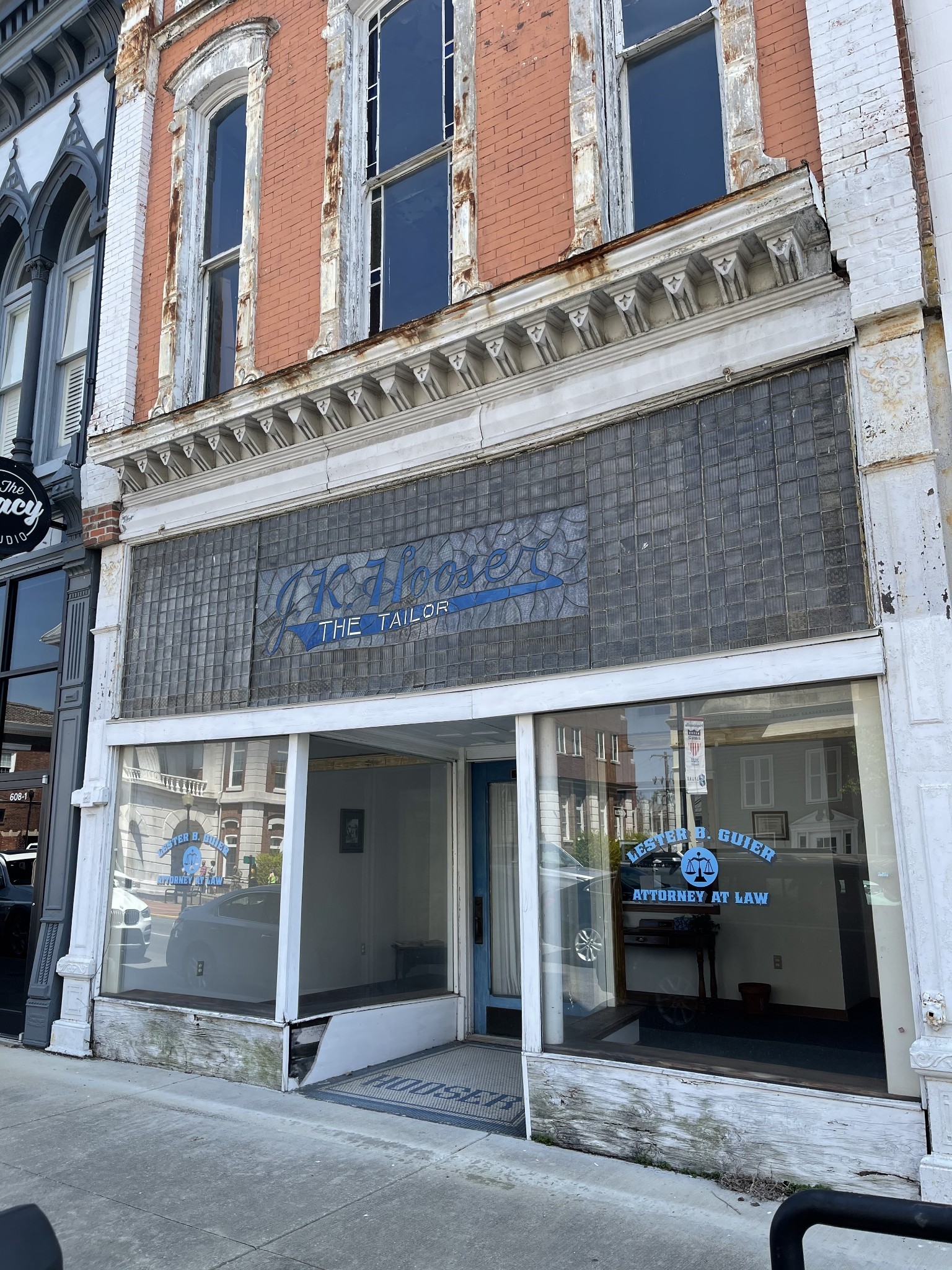 610 S Main St