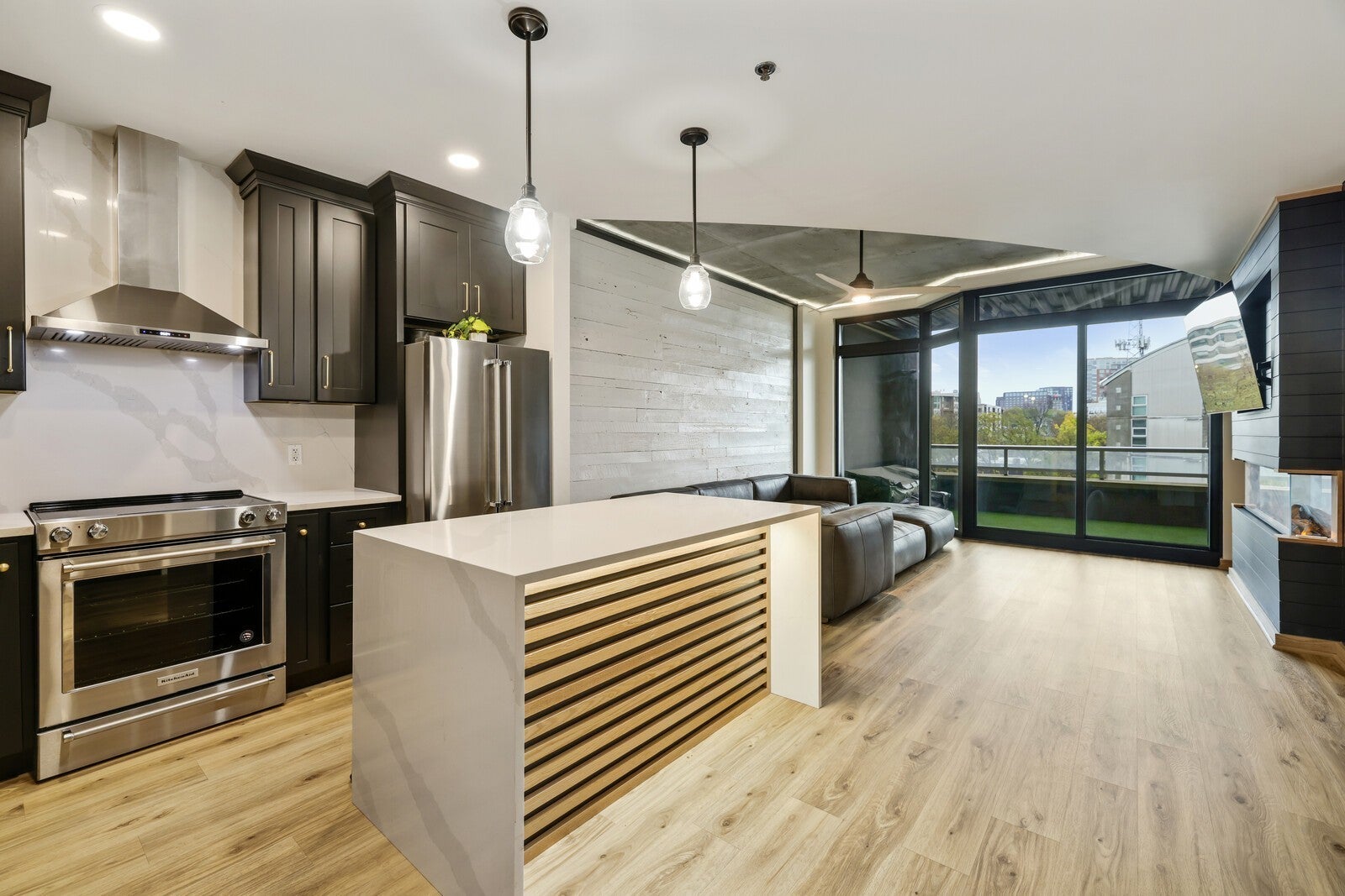 1-bed listing at 600 12th Ave S 629, Nashville