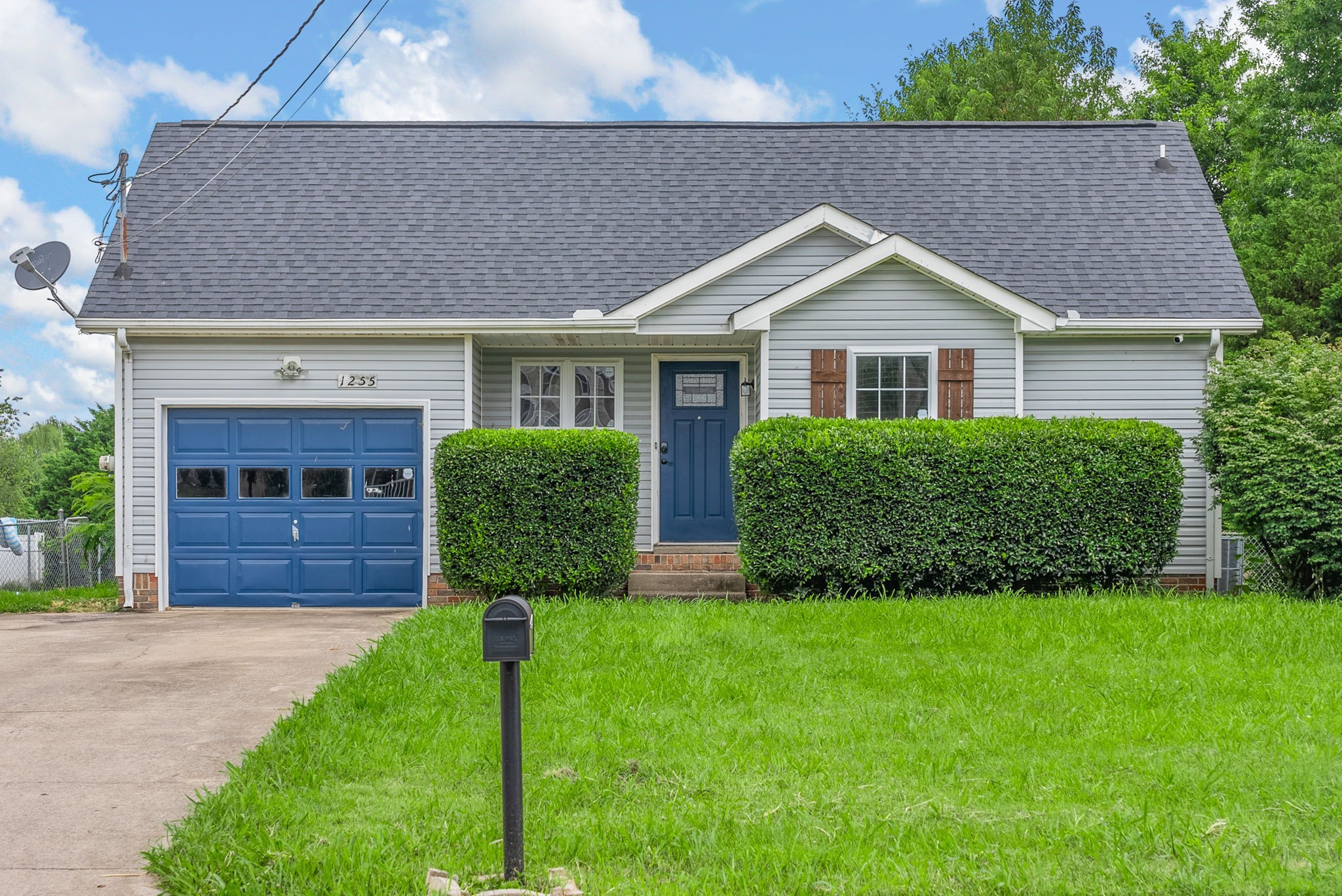 1255 Weeping Willow Dr