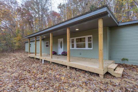 601 Midway Dr Erin TN 37061