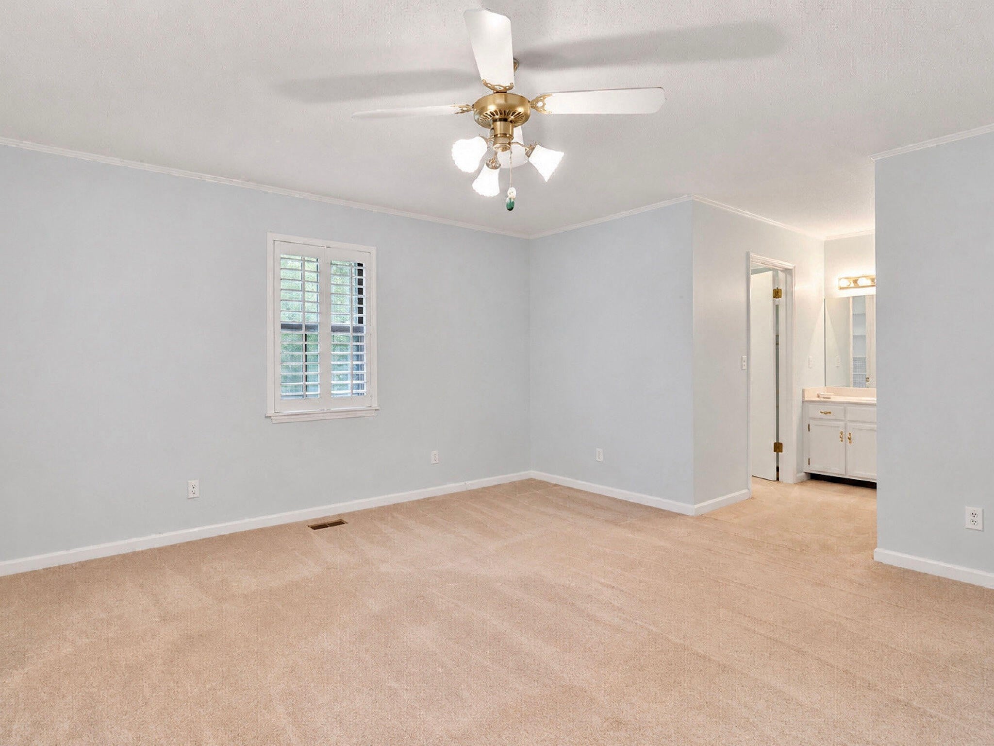 149 Fleetwood Drive NE