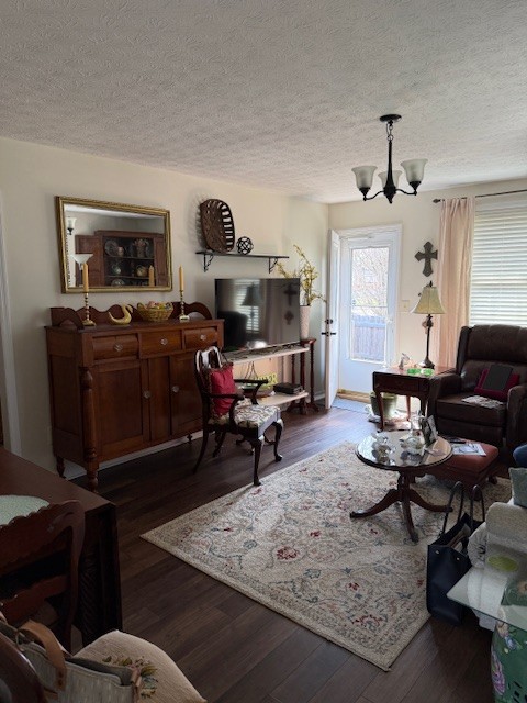 2115 Mockingbird Ln A