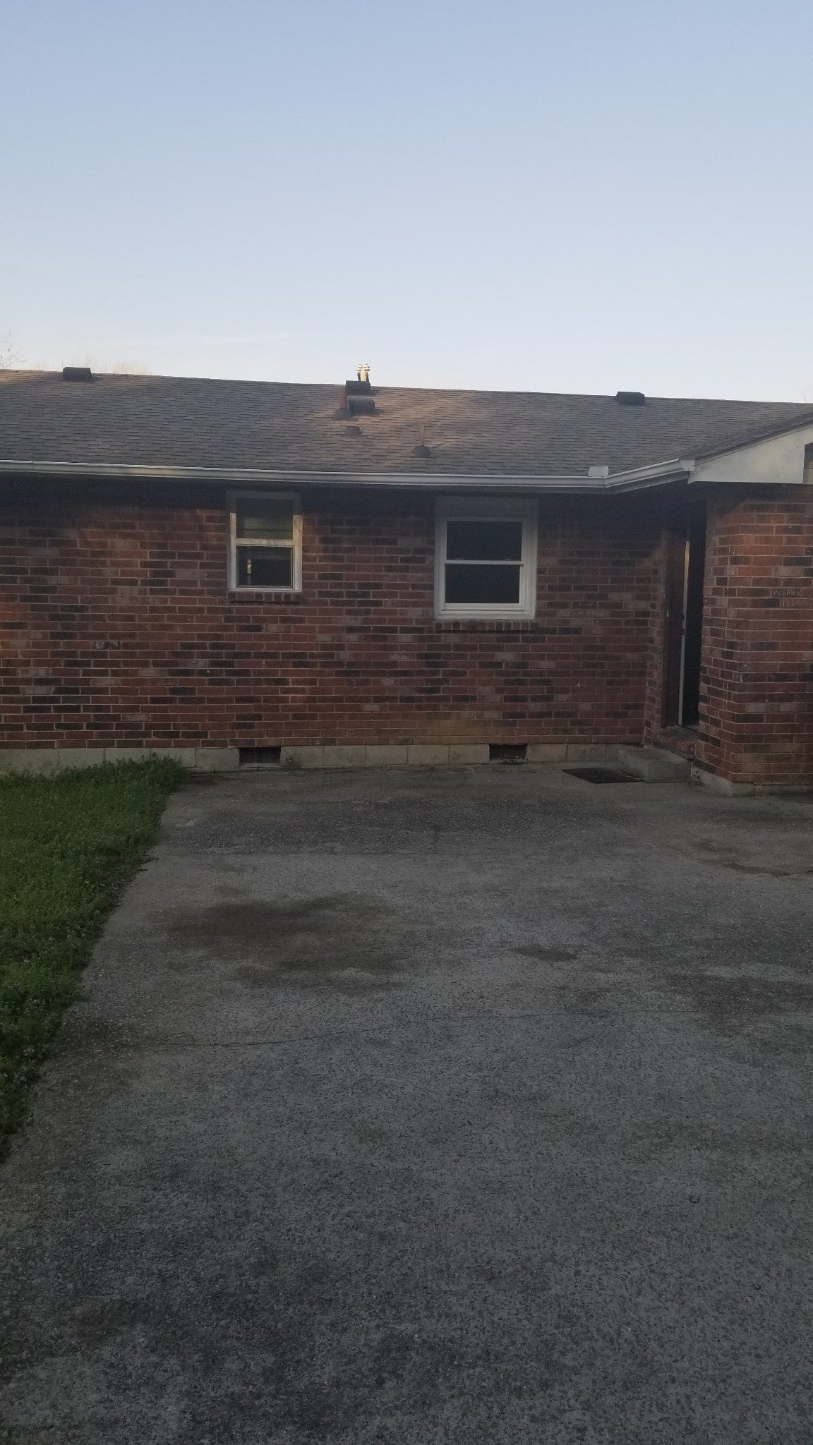 2714 Combs Dr, Nashville TN 37207 3-bed home, photo 4 of 16
