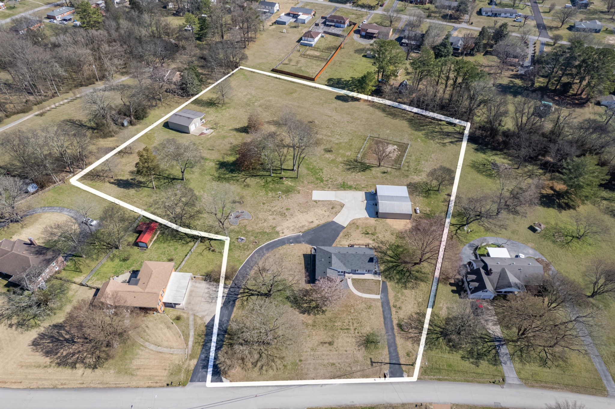 108 North Hardin Drive