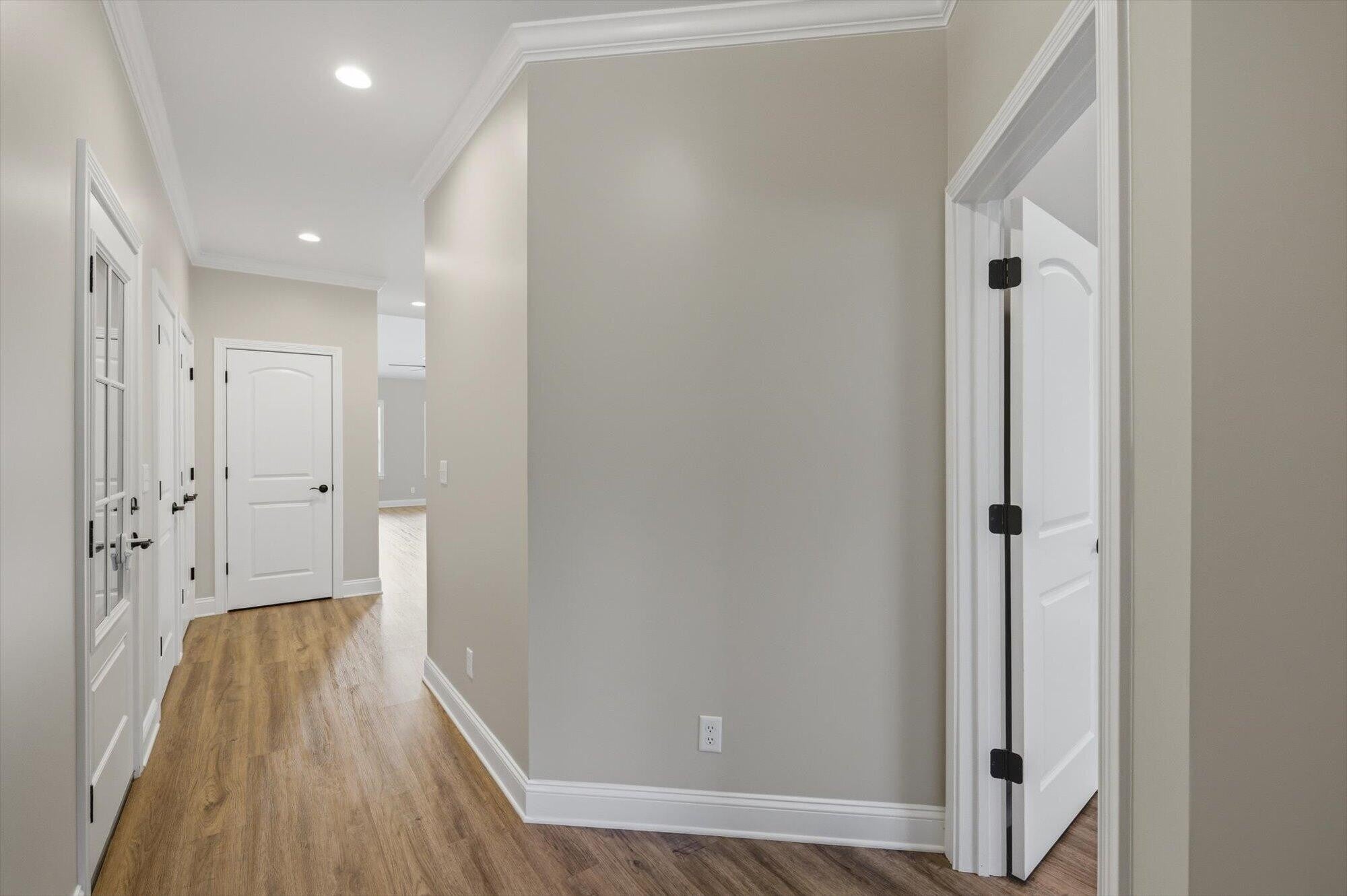 211 Village Cove Circle
