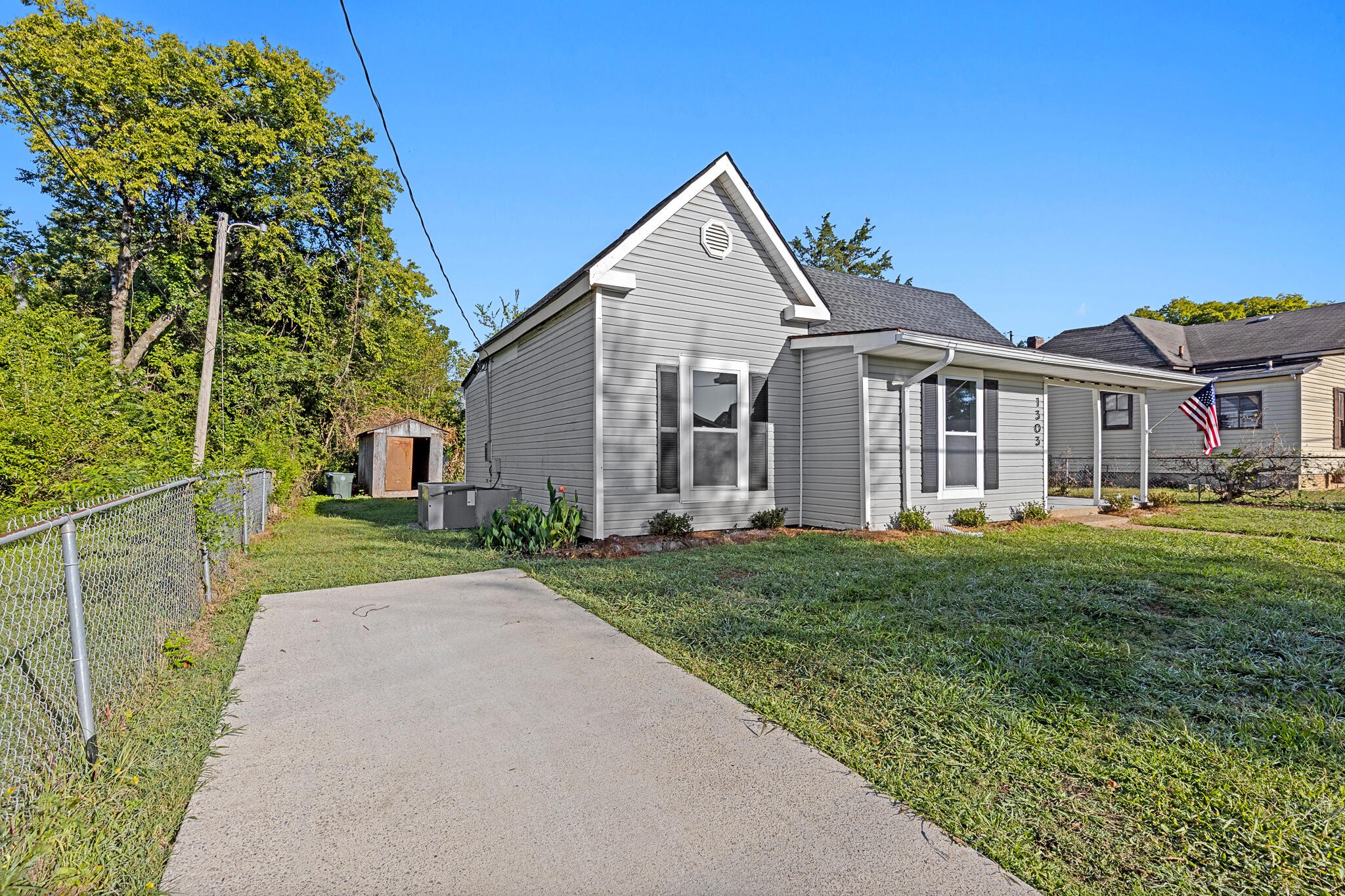 1303 S Lyerly Street