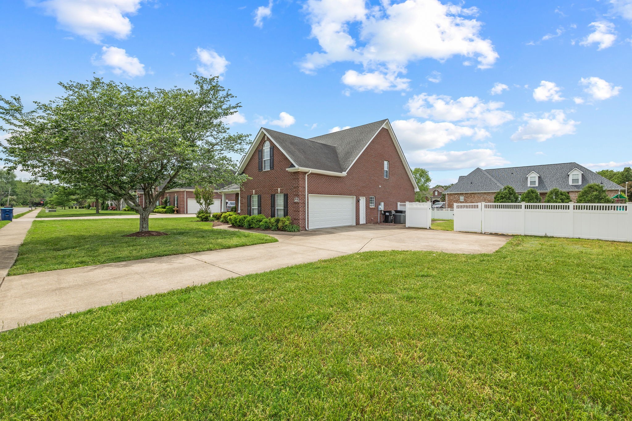 2651 James Edmon Ct