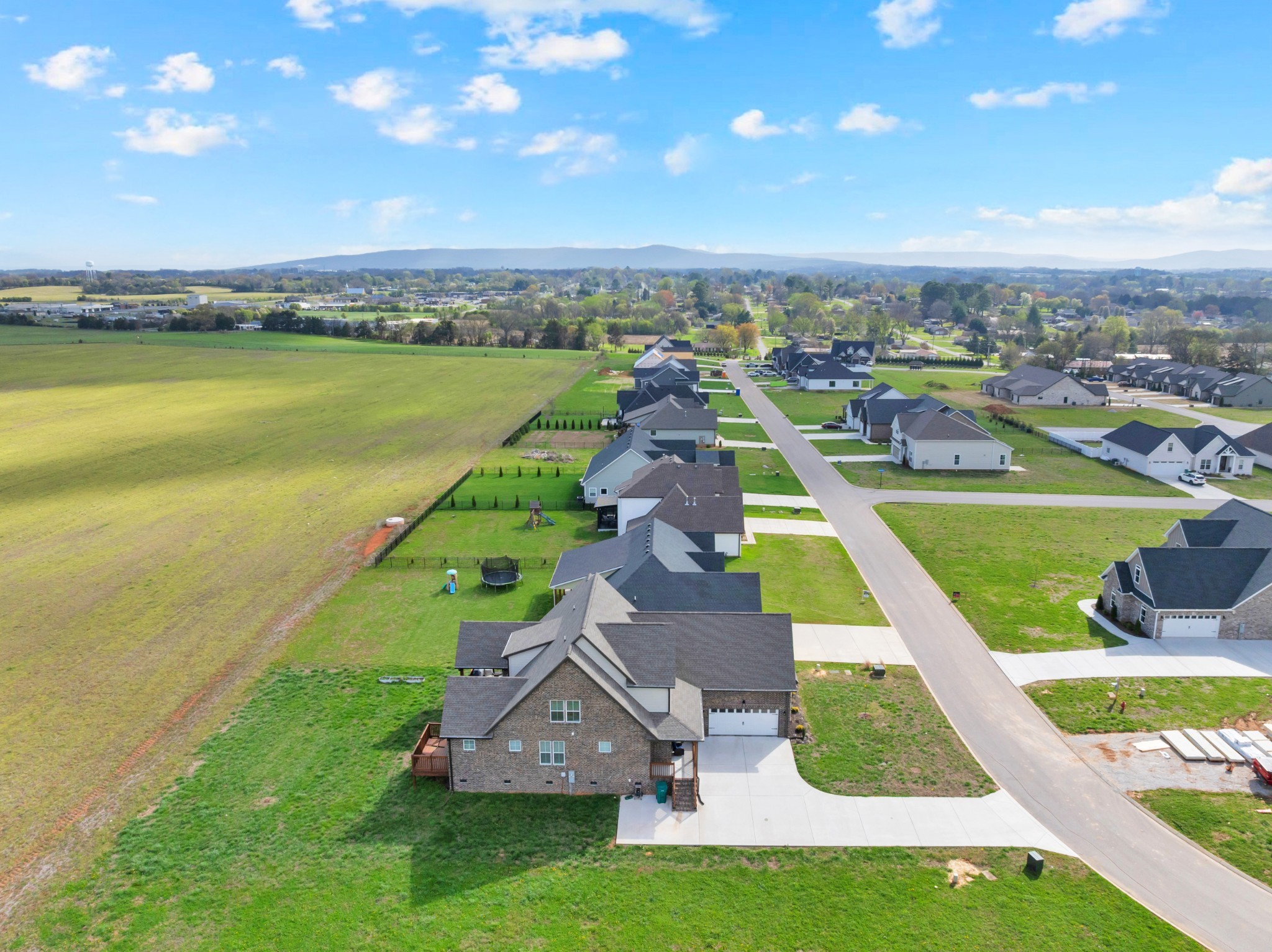 260 Lookout Dr