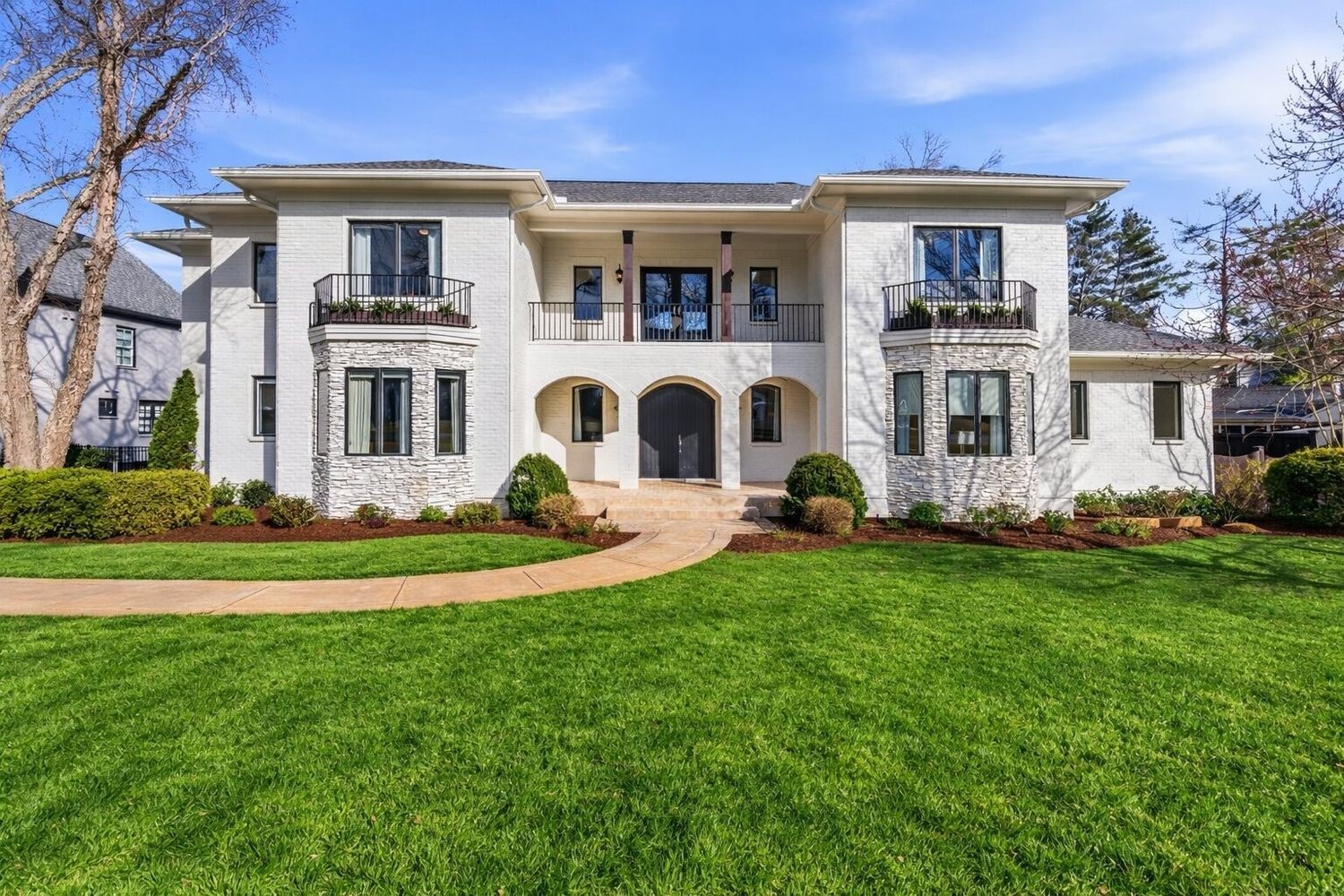 4016 Dorcas Dr