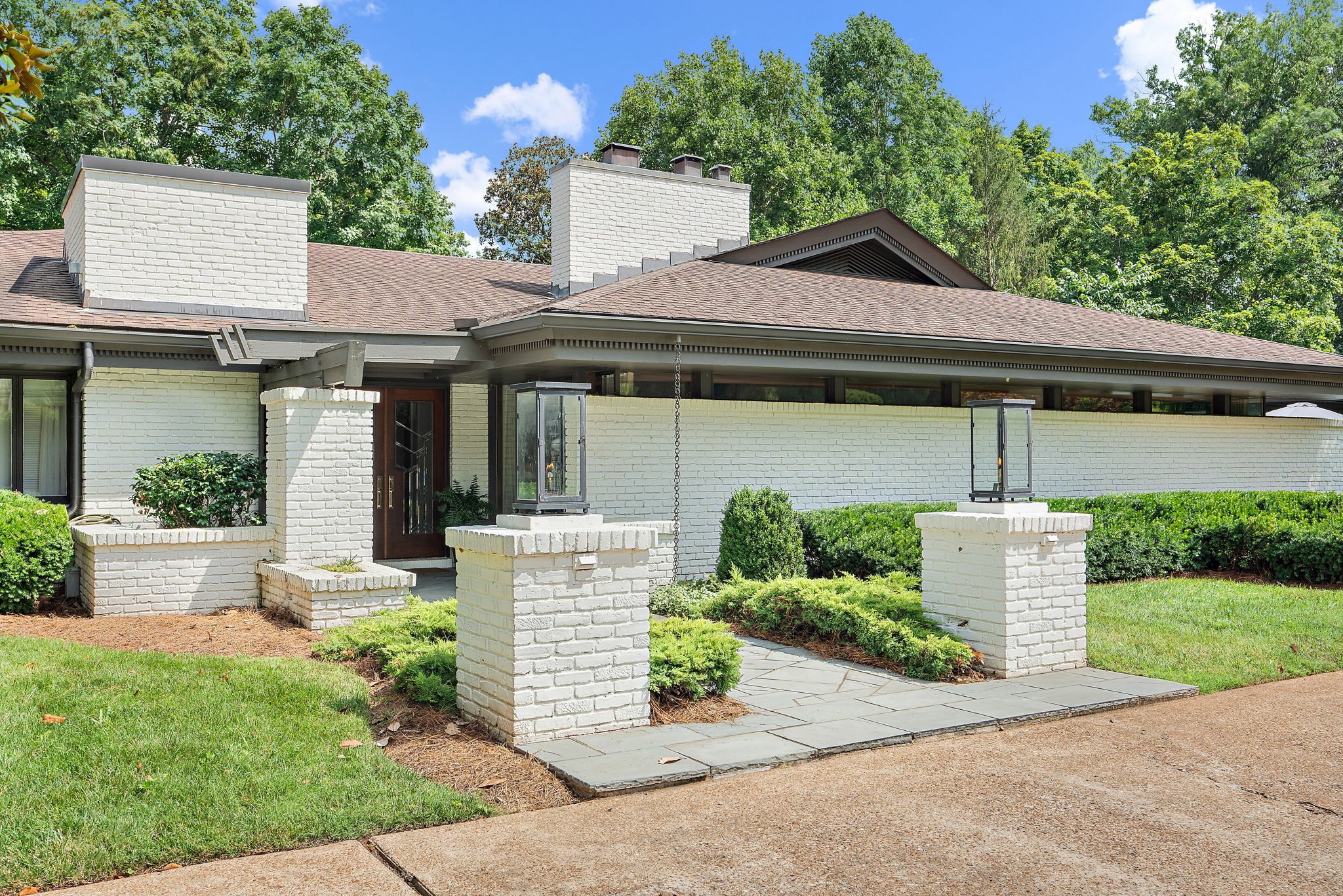 5943 Sedberry Rd