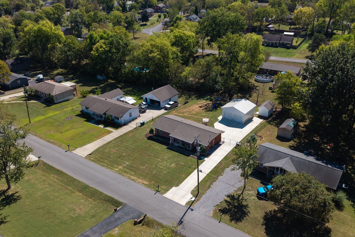 114 Woodyside Dr