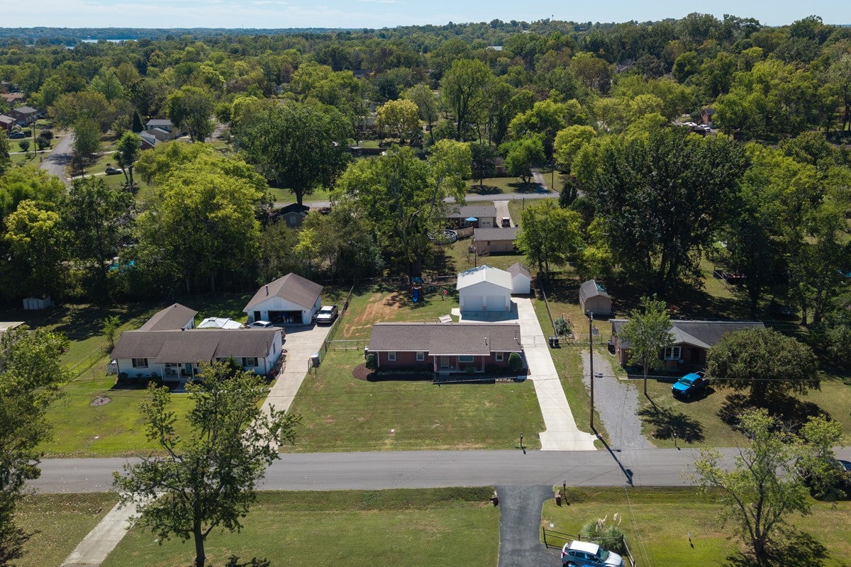 114 Woodyside Dr