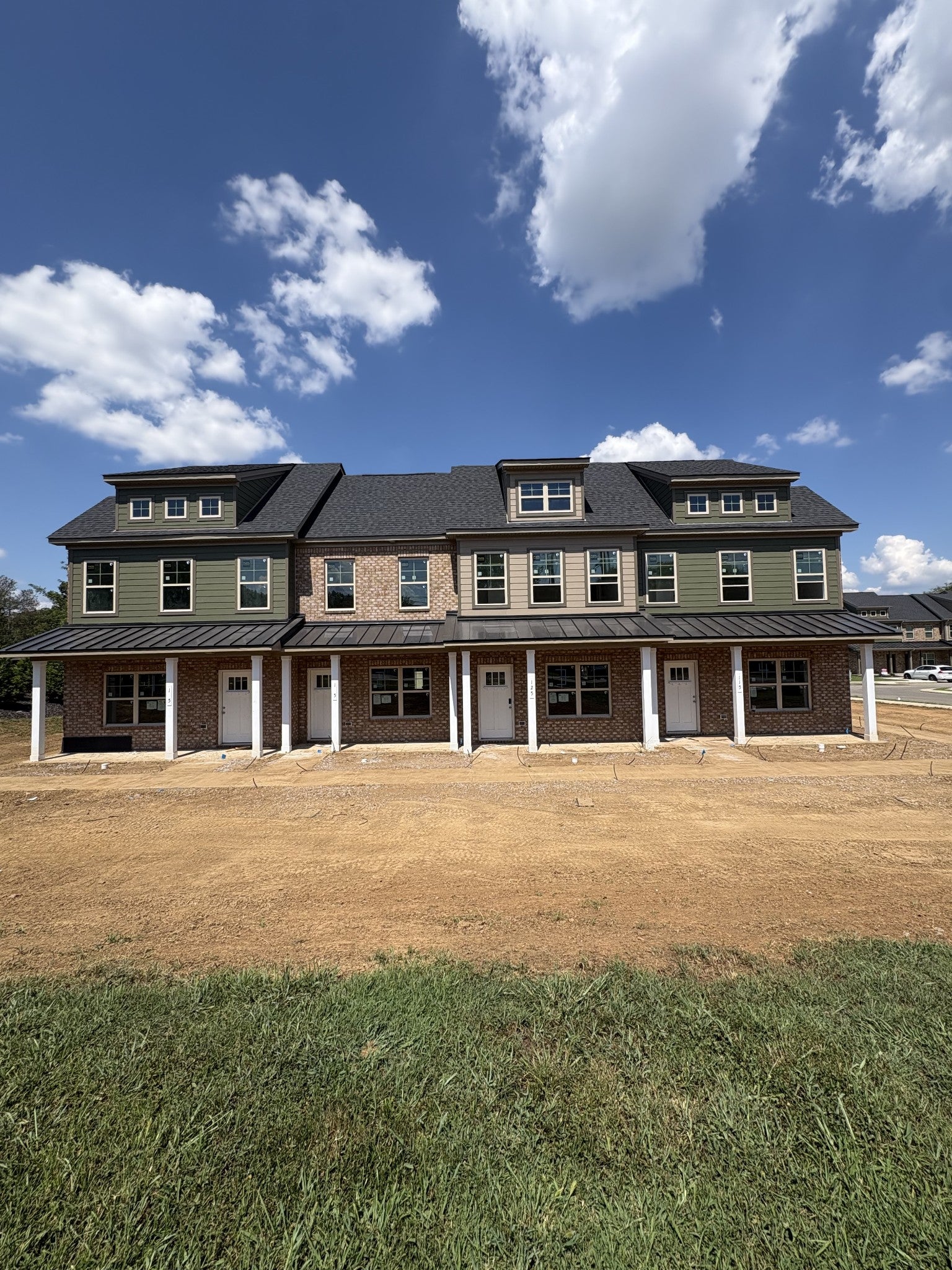 135 Ace Ave