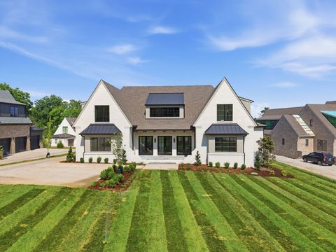 4520 Belmont Park Ter Nashville TN 37215