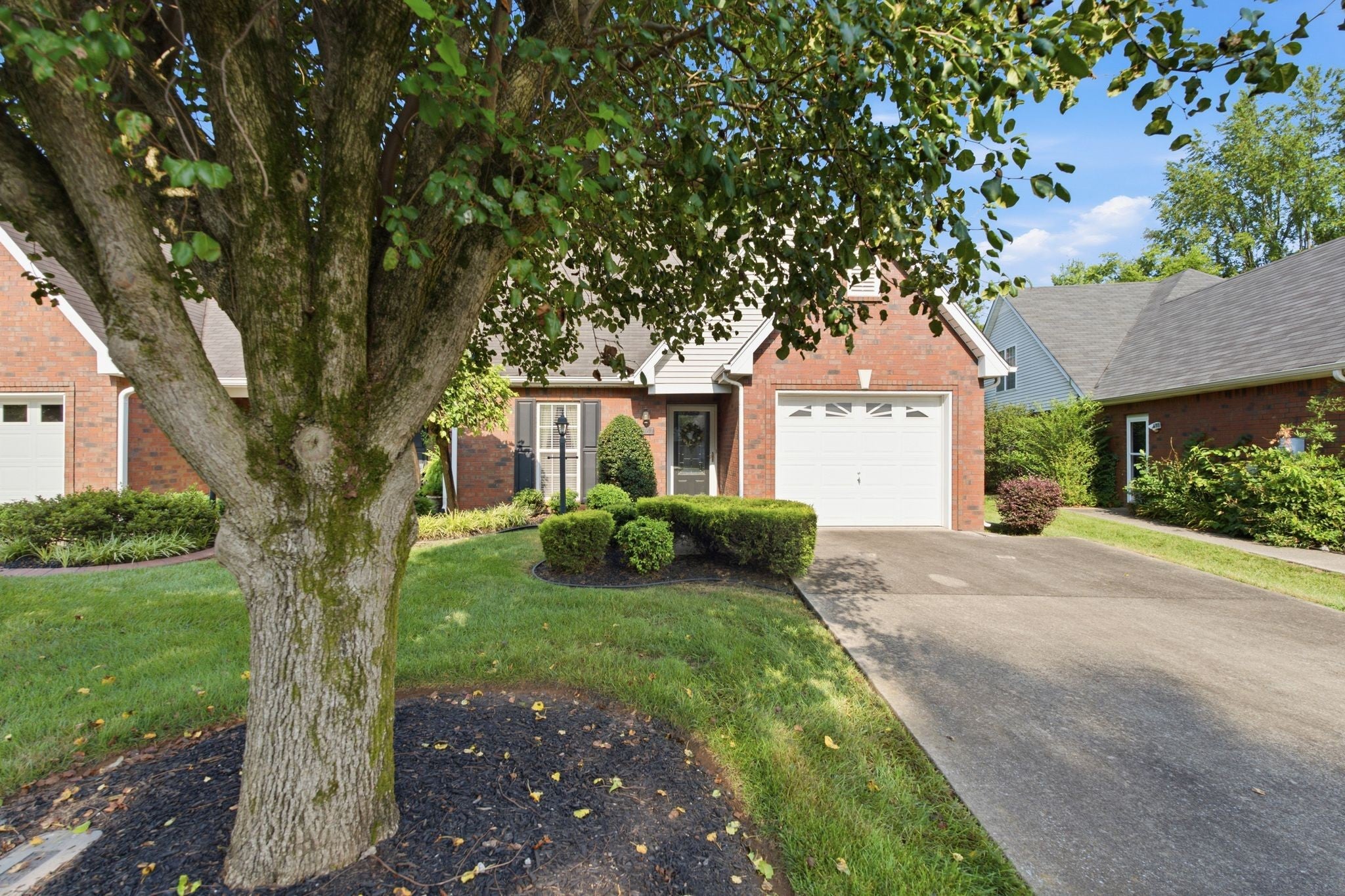 2767 Stonehedge Dr