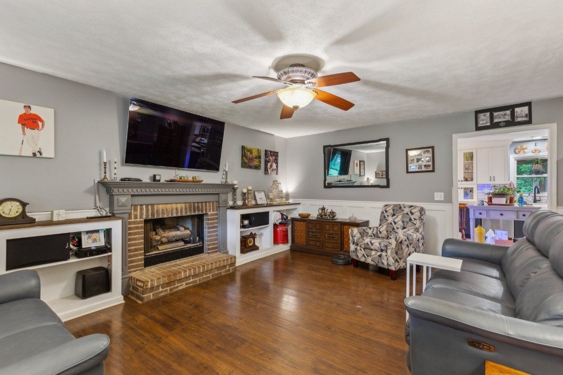3130 Valley Bend Rd