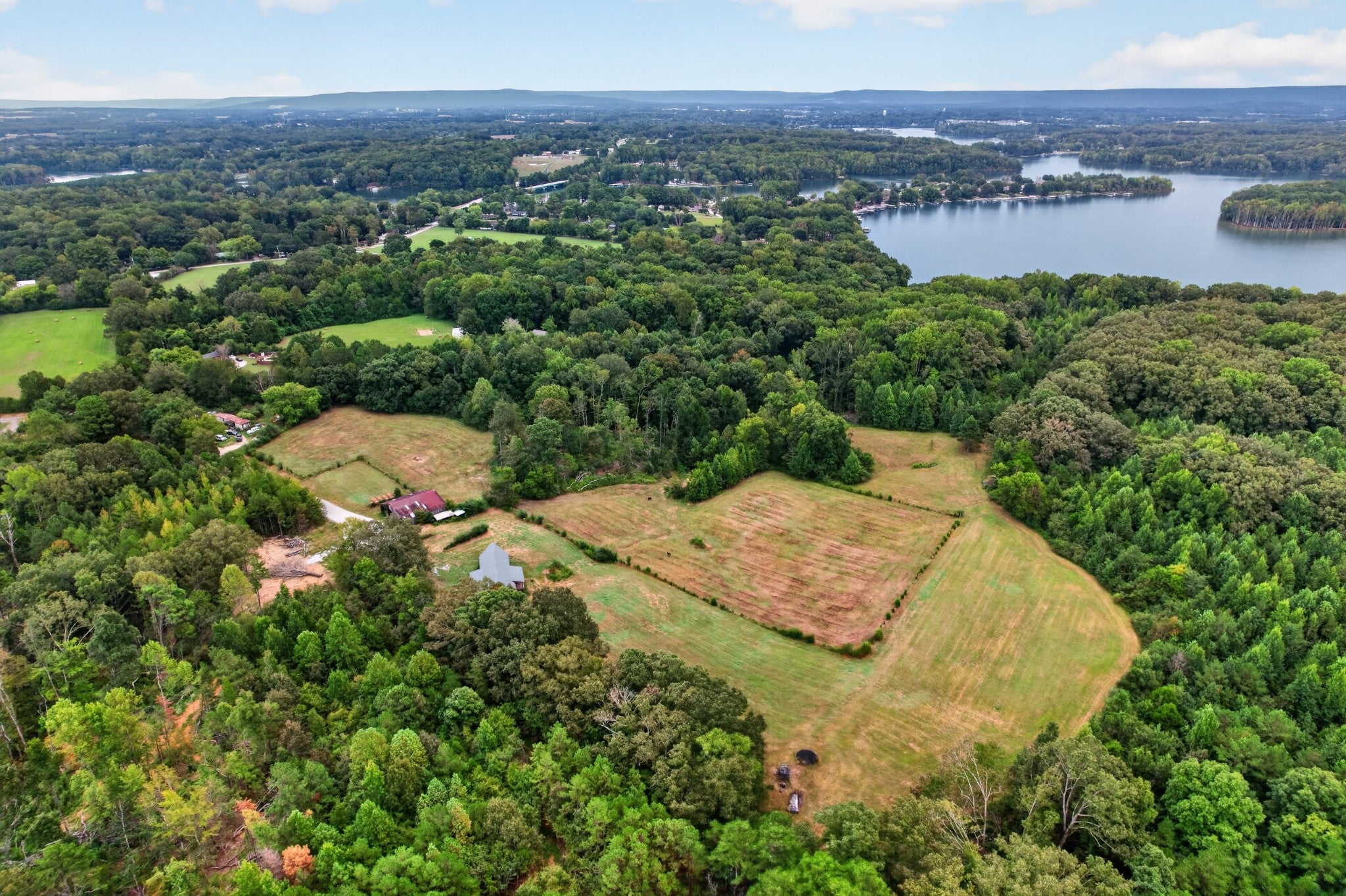 432 Meadowood Lane