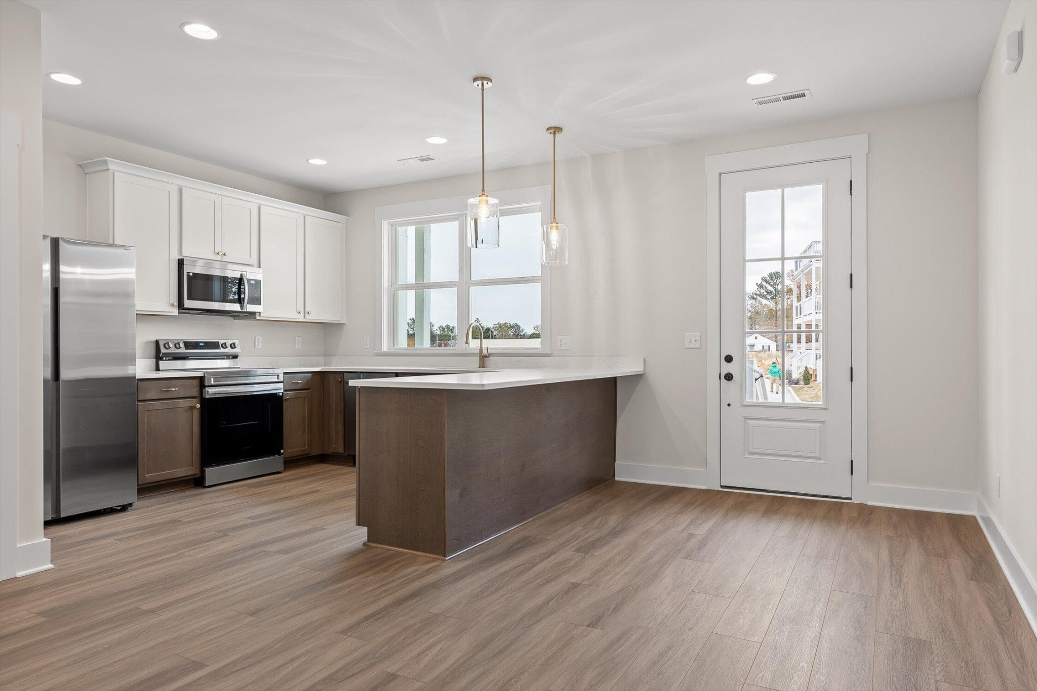 907 Blue Heights Drive 18