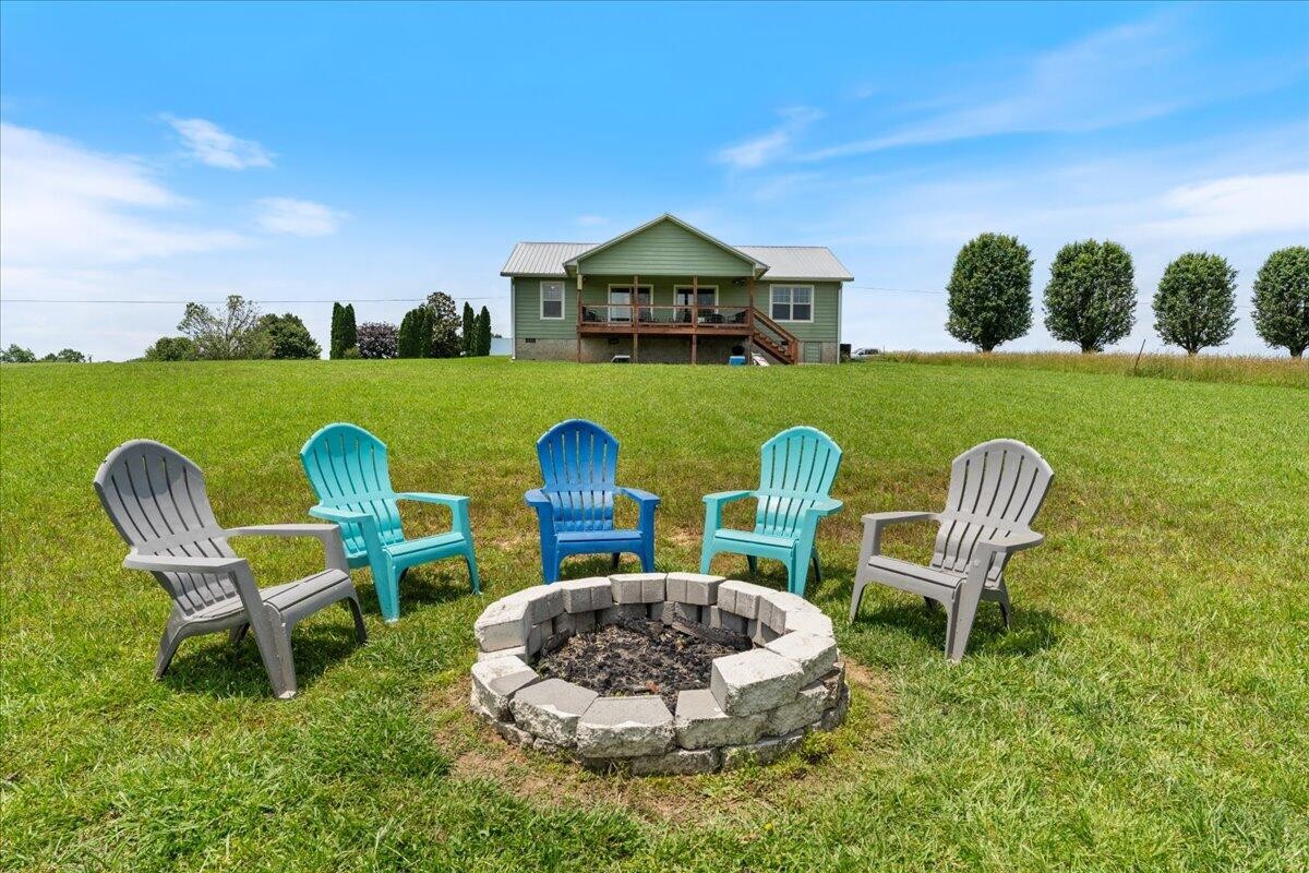 124 Rolling Meadows Road