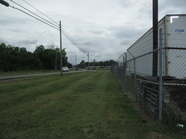 1126 Old Highway 109 N