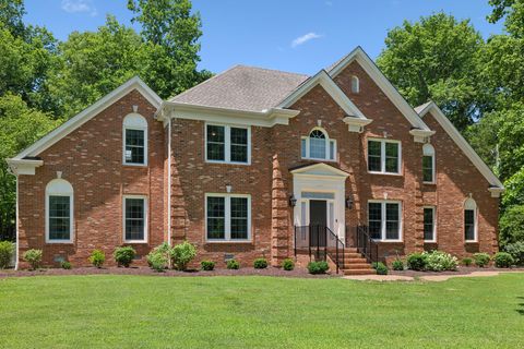 3208 Thoroughbred Dr Hermitage TN 37076