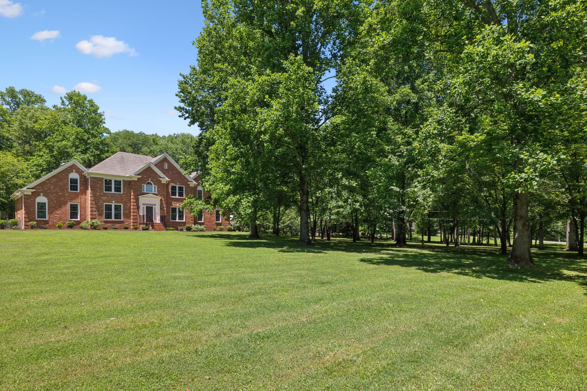 3208 Thoroughbred Dr