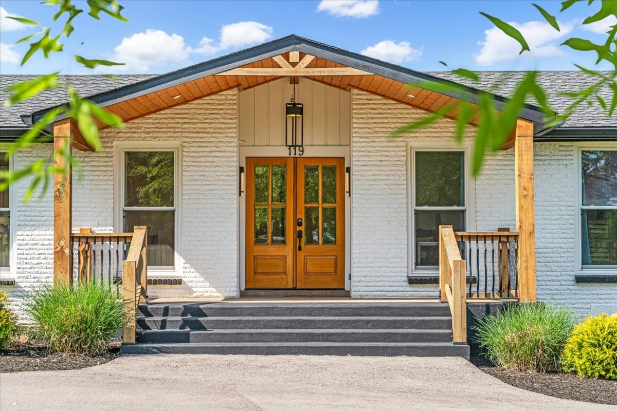 119 Briarwood Dr