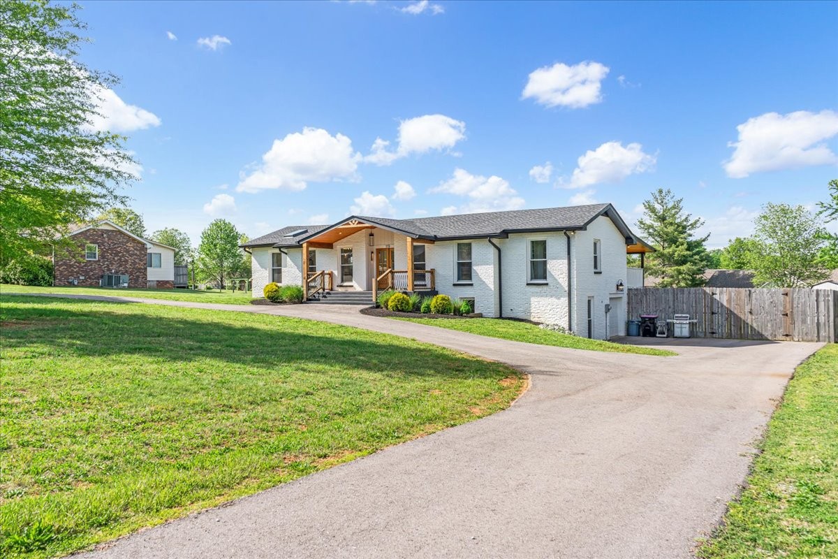 119 Briarwood Dr