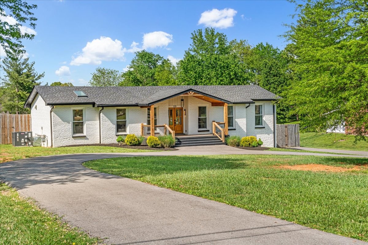 119 Briarwood Dr